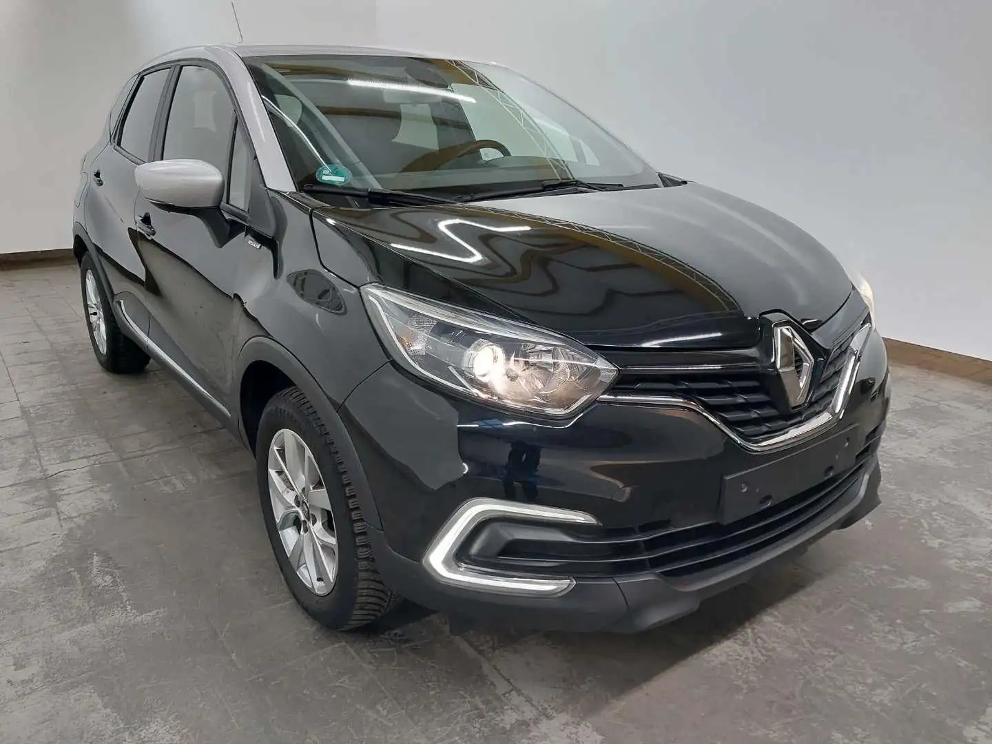 Renault Captur Limited 1.3 TCE PDC Navi Klimaauto. 1.Hd, Schwarz - 2