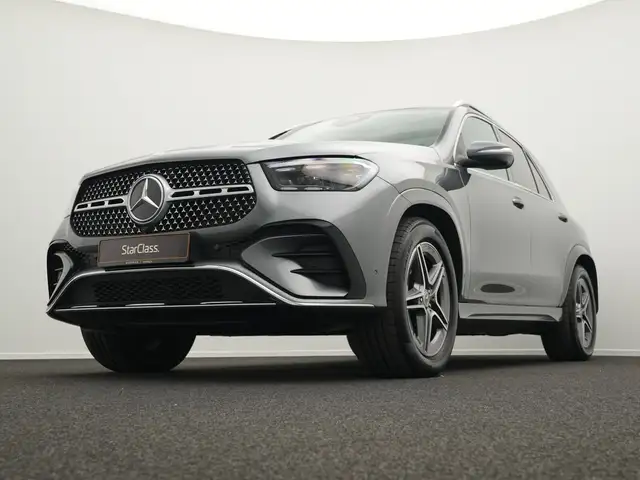Mercedes-Benz 450 view 10