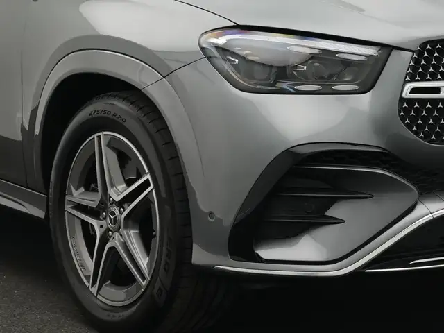 Mercedes-Benz 450 view 9