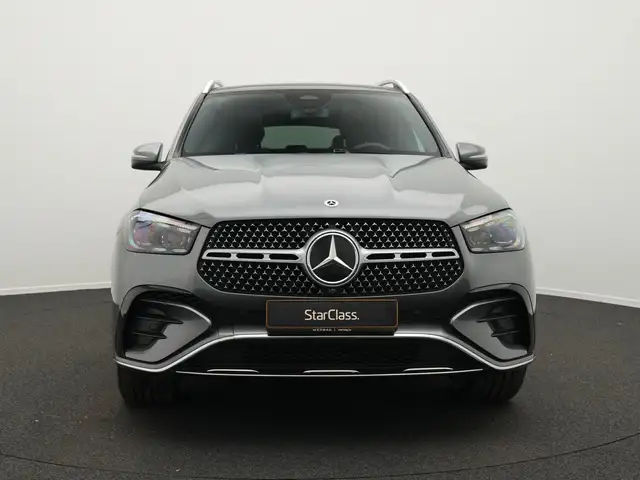 Mercedes-Benz 450 view 2