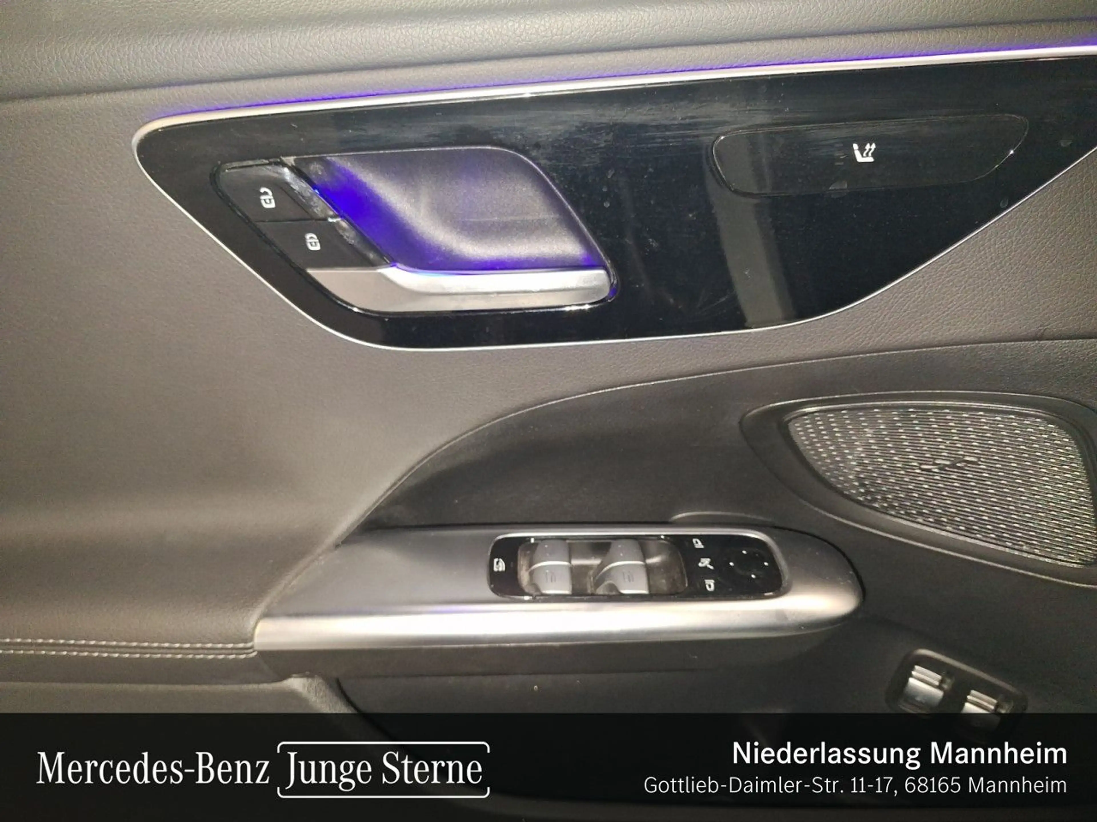 Mercedes-Benz C 300 e T AVANTG+PANO+AHK+KAMERA+TOTW+KEYLESS+9G — photo 13