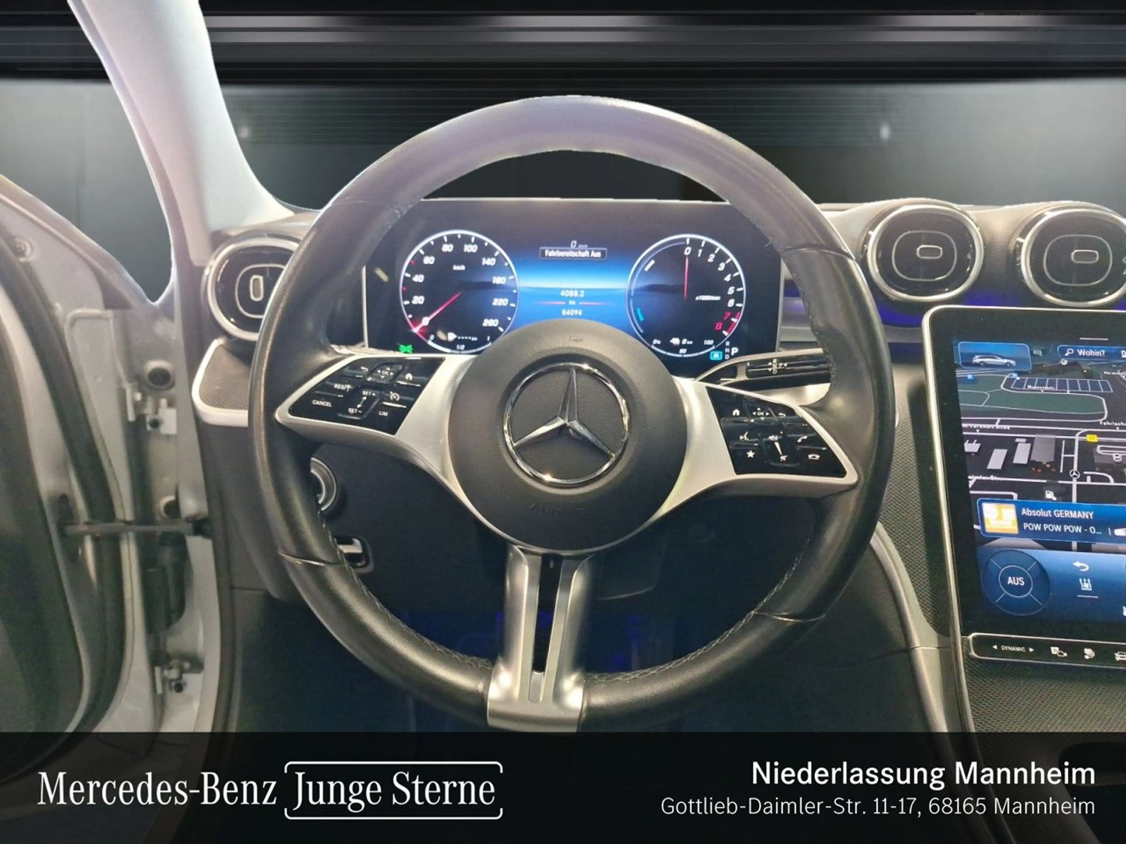 Mercedes-Benz C 300 e T AVANTG+PANO+AHK+KAMERA+TOTW+KEYLESS+9G — photo 15
