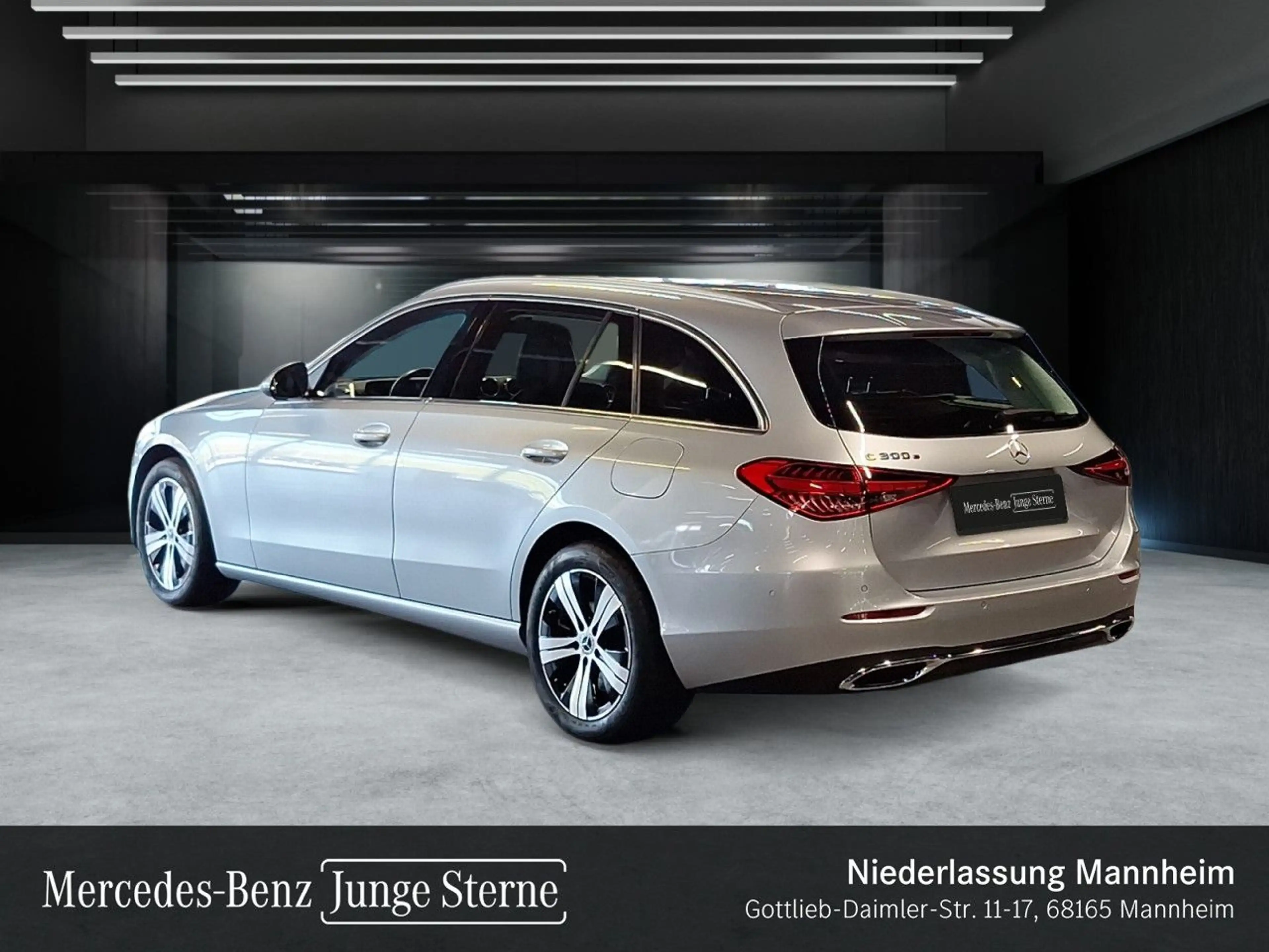 Mercedes-Benz C 300 e T AVANTG+PANO+AHK+KAMERA+TOTW+KEYLESS+9G — photo 9