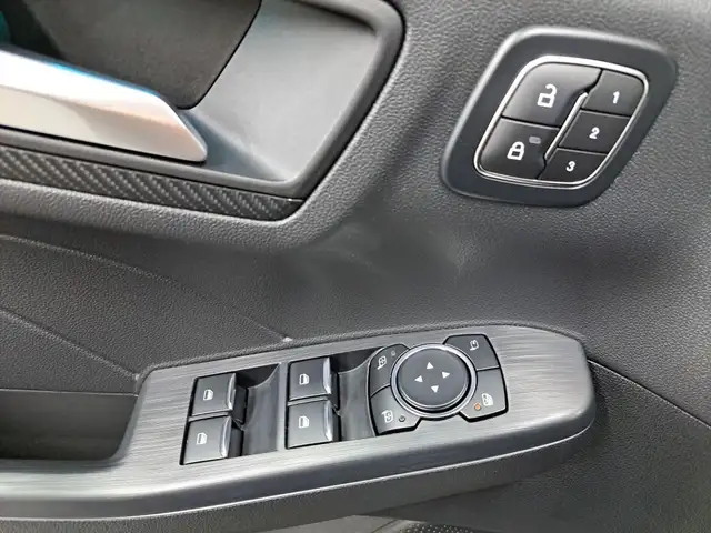 Ford Kuga view 12