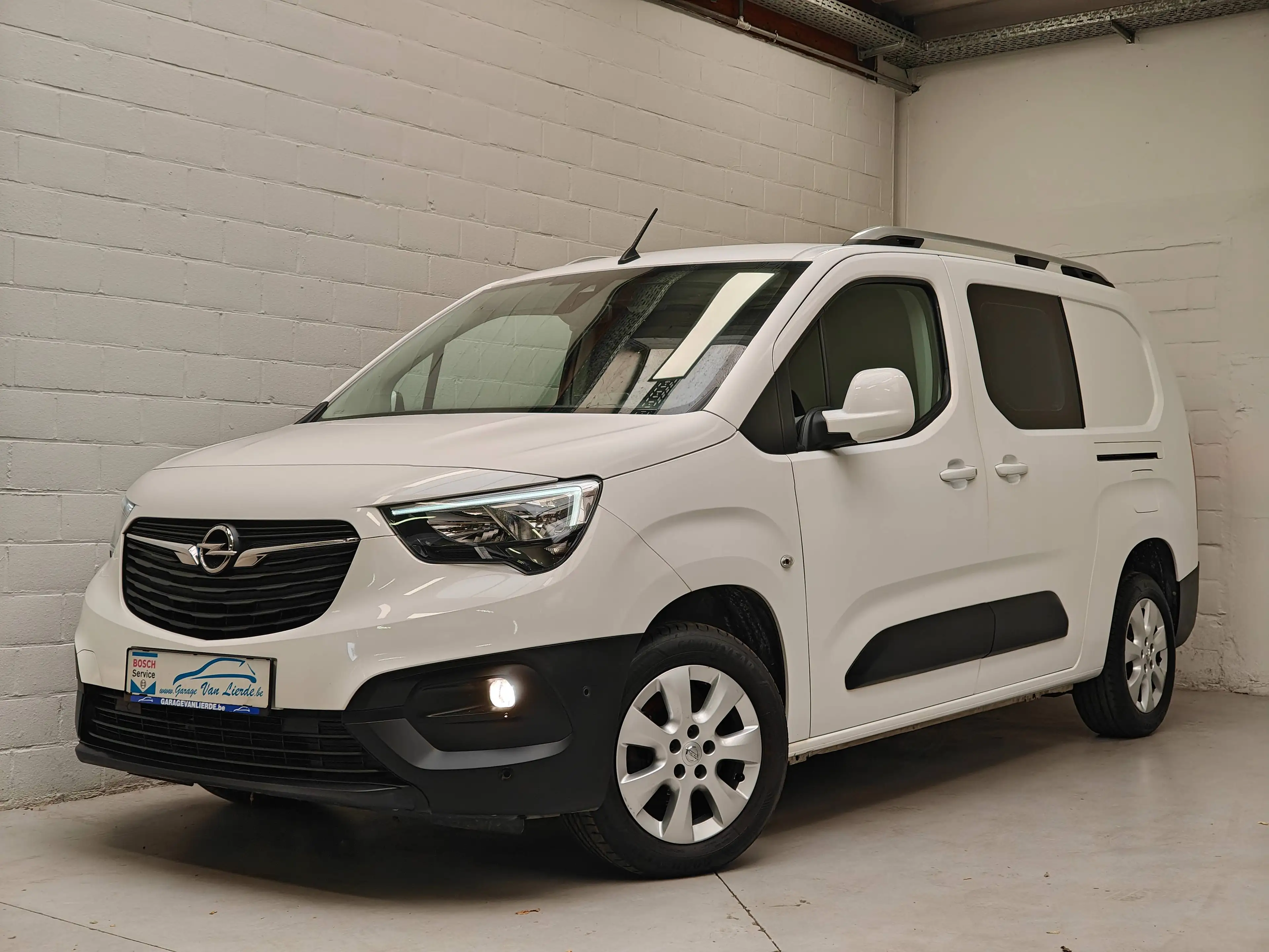 Opel Combo Cargo 1.5 TD Blue L2H1 XL S/S - 131pk - Trekhaak - Mirror Link