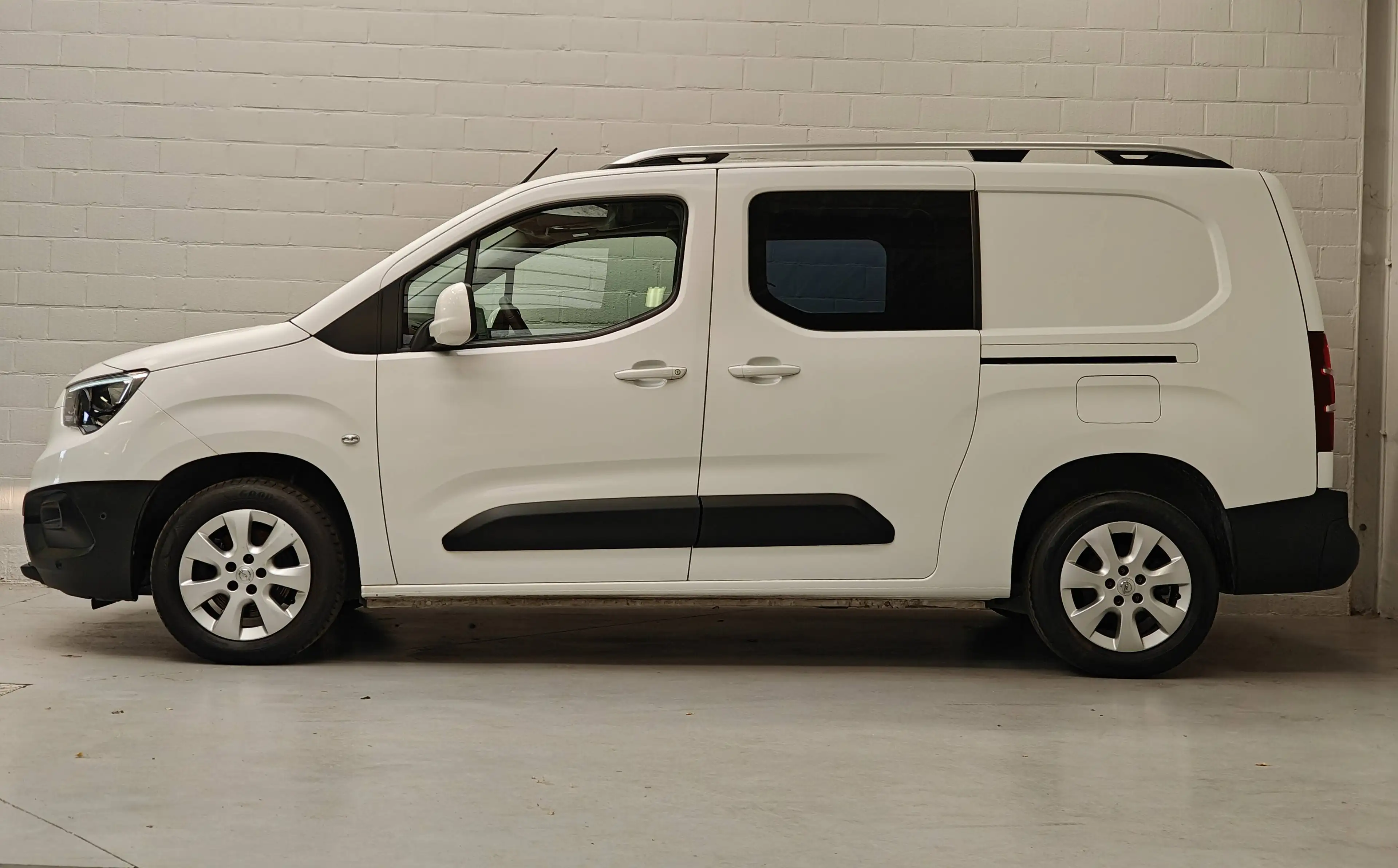 Opel Combo Cargo 1.5 TD Blue L2H1 XL S/S - 131pk - Trekhaak - Mirror Link — photo 2