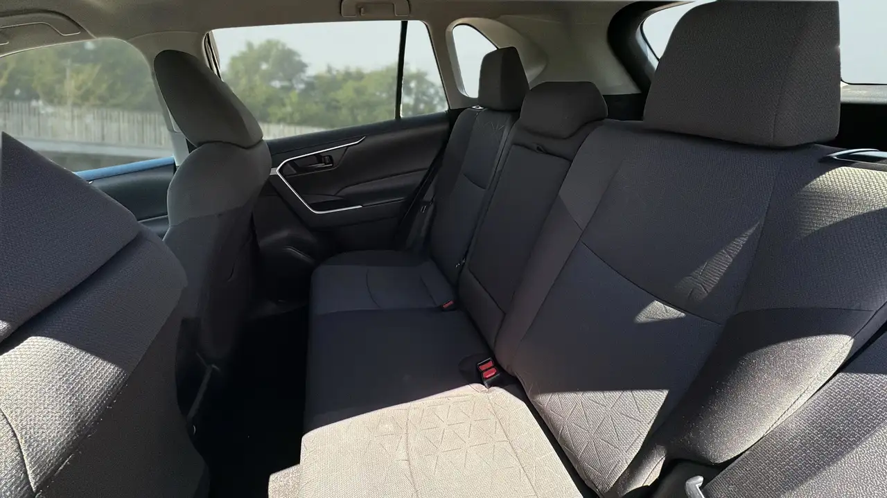 Toyota RAV 4 снимка Toyota RAV 4