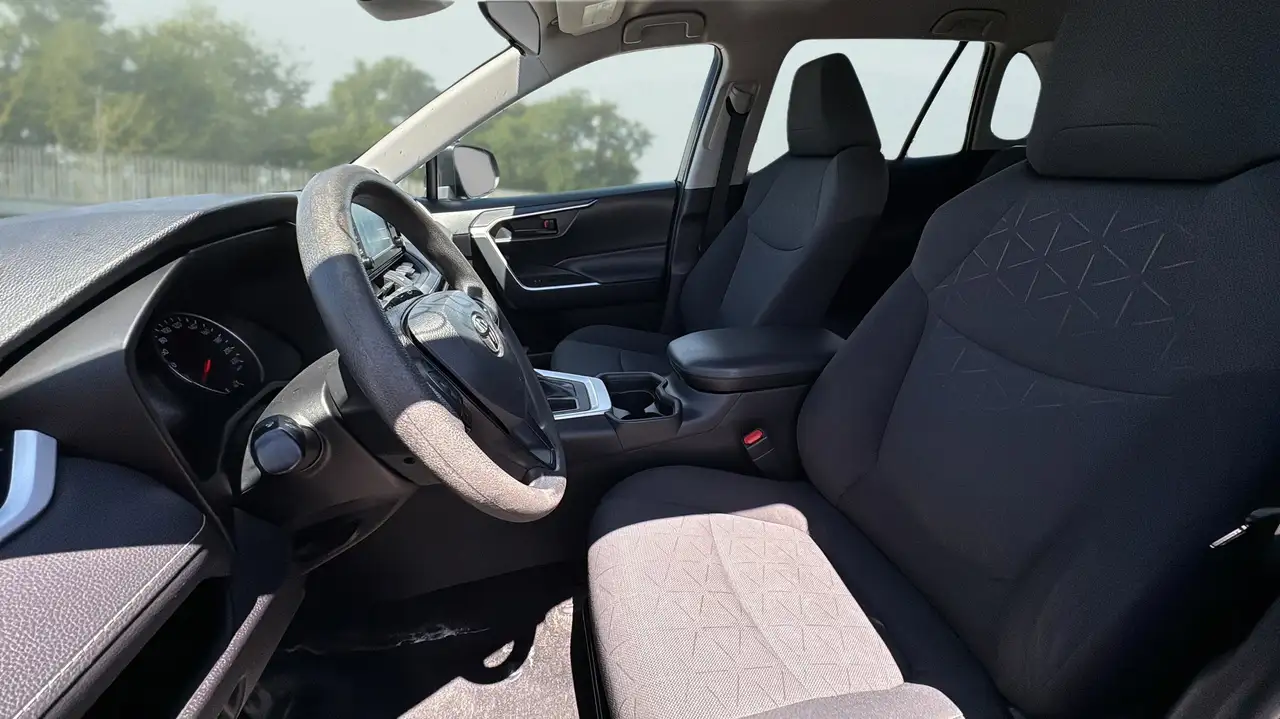 Toyota RAV 4 снимка Toyota RAV 4