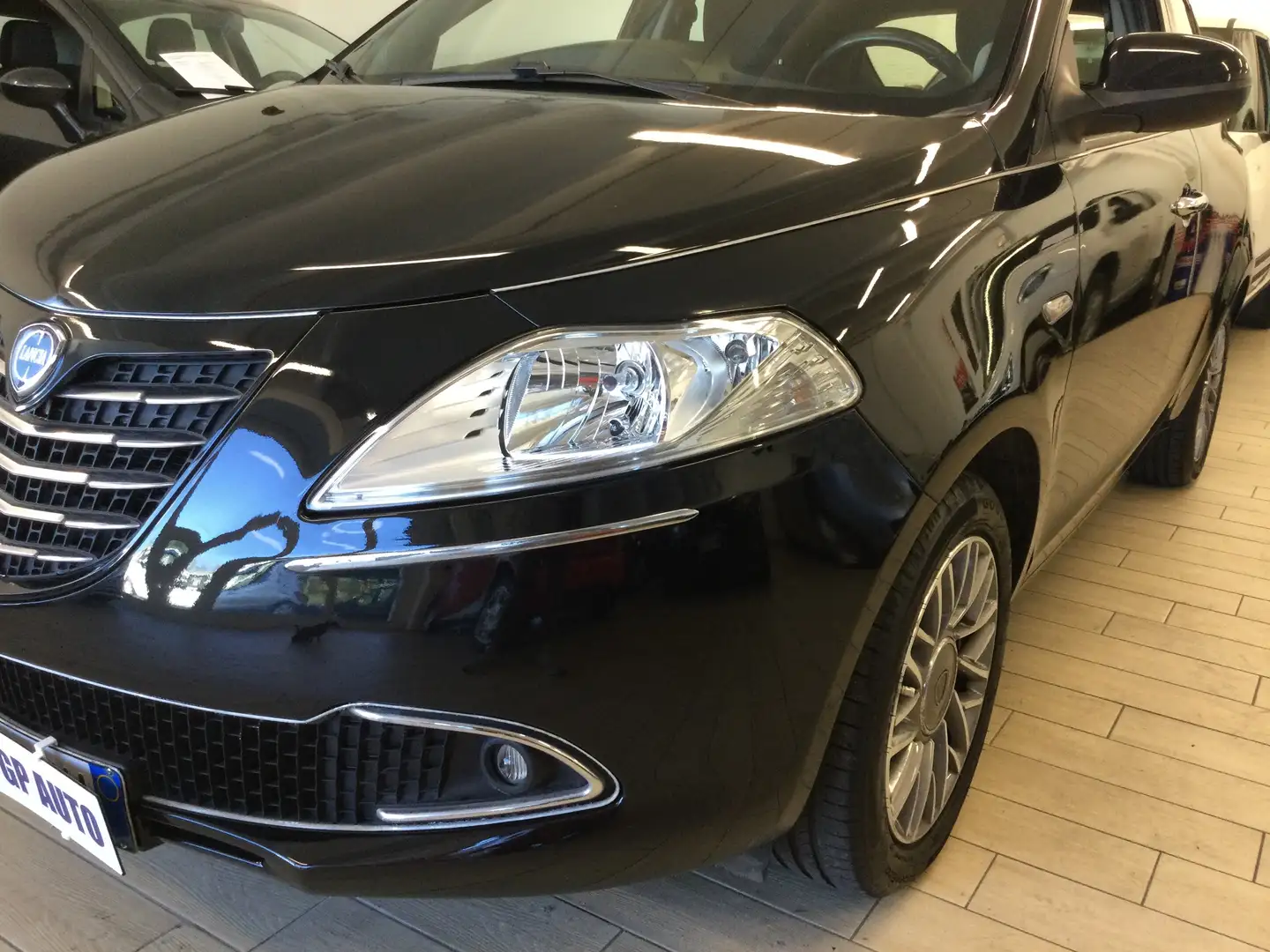 Lancia Ypsilon 0.9 t.air Platinum DFN c/s.parc. s Noir - 2
