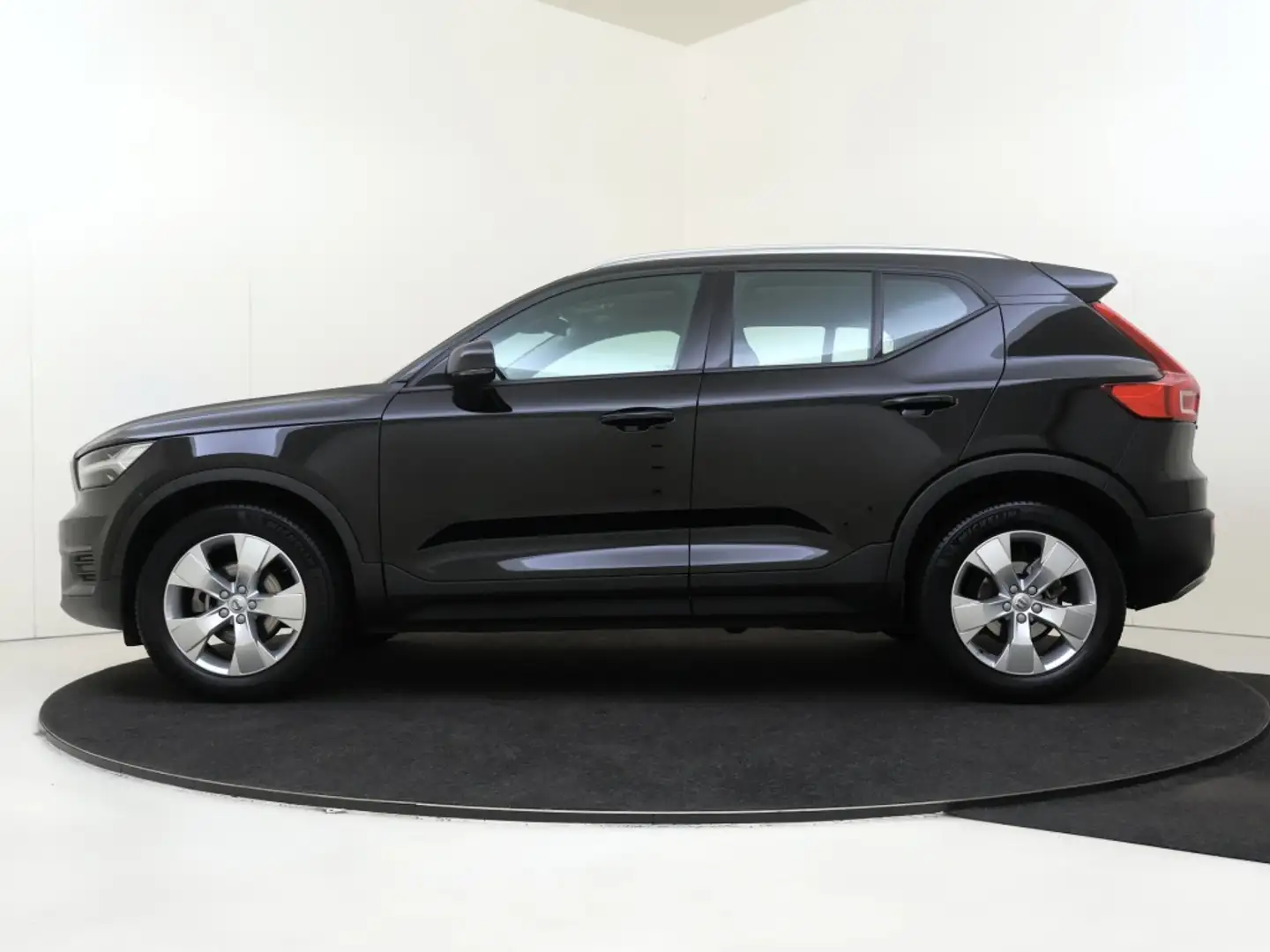 Volvo XC40 T3 Momentum | Achteruitrijcamera | Elektrische Kof Noir - 2