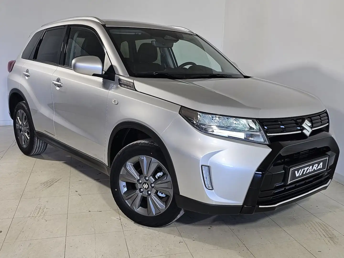 Suzuki Vitara 1.4 T S2 Mild Hybrid Plateado - 2