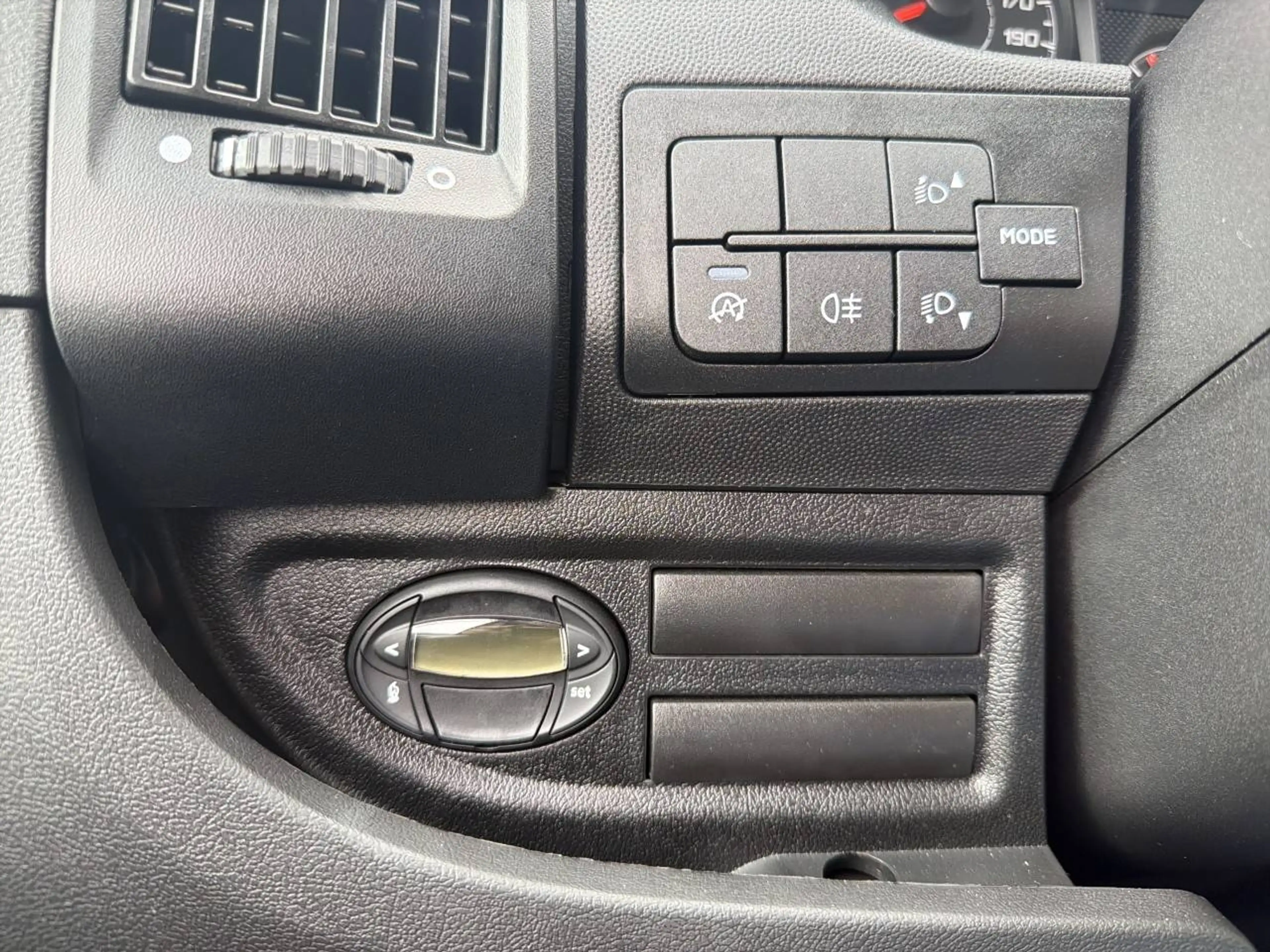 Opel Movano Movano 2.2 BlueHDi L4H2 2WD VA verstärkt Einparkhilfe Sitzheizung — photo 14