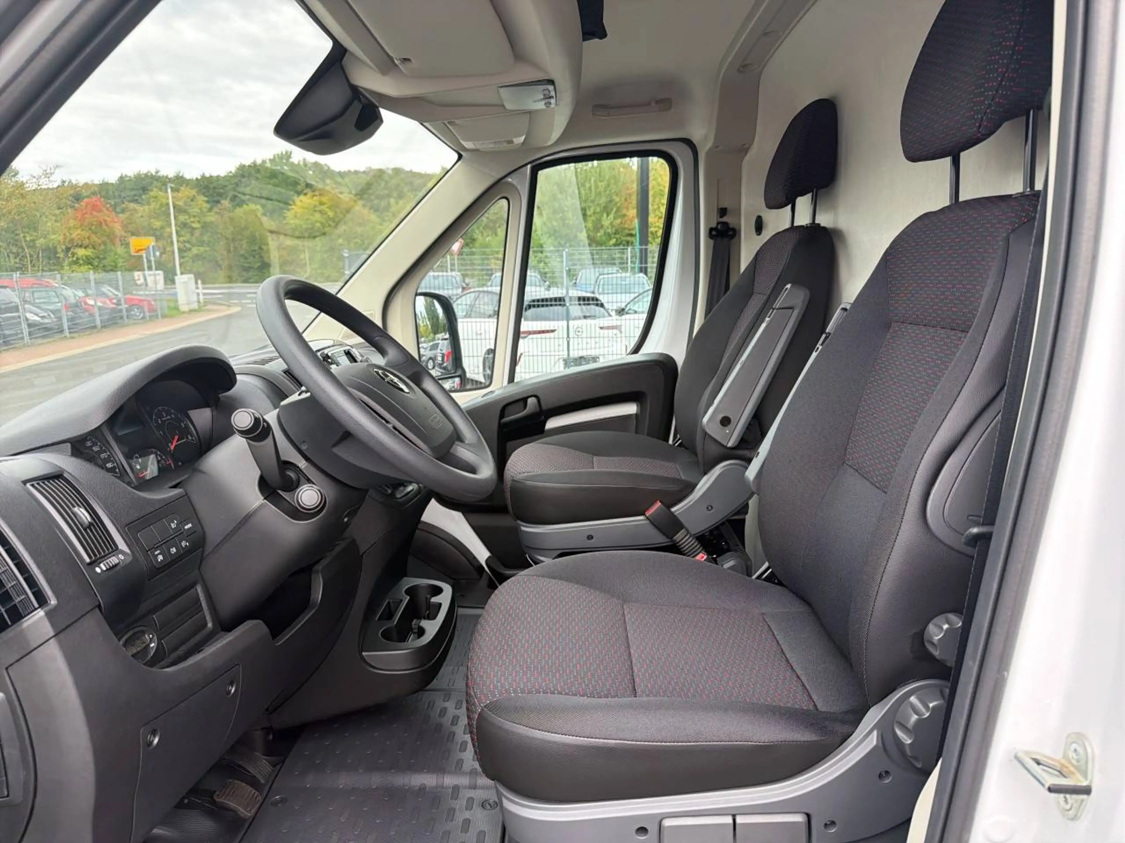 Opel Movano Movano 2.2 BlueHDi L4H2 2WD VA verstärkt Einparkhilfe Sitzheizung — photo 9