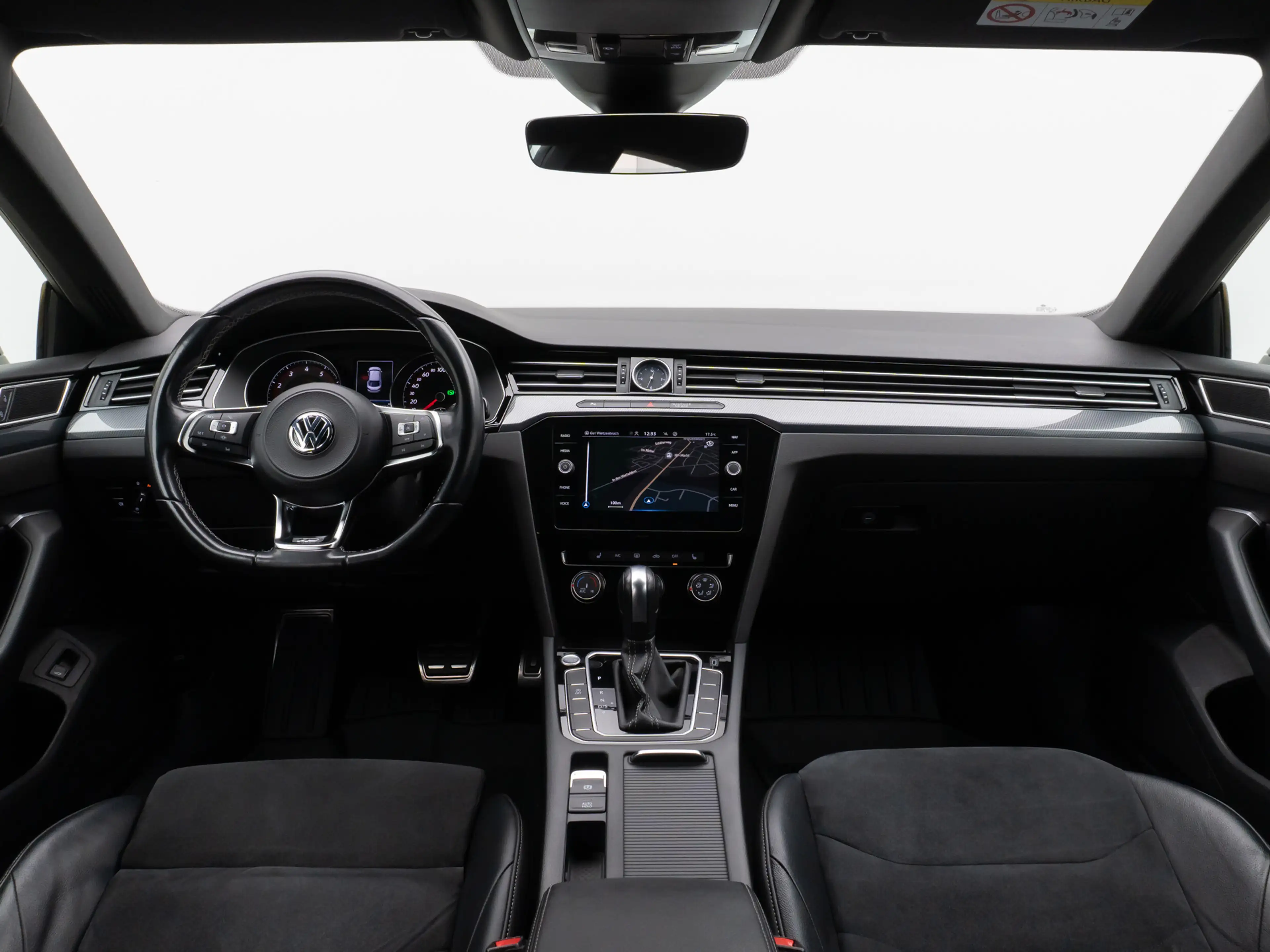 Volkswagen Arteon R-Line Kamera Fernlichtassist ACC 8Fach — photo 35