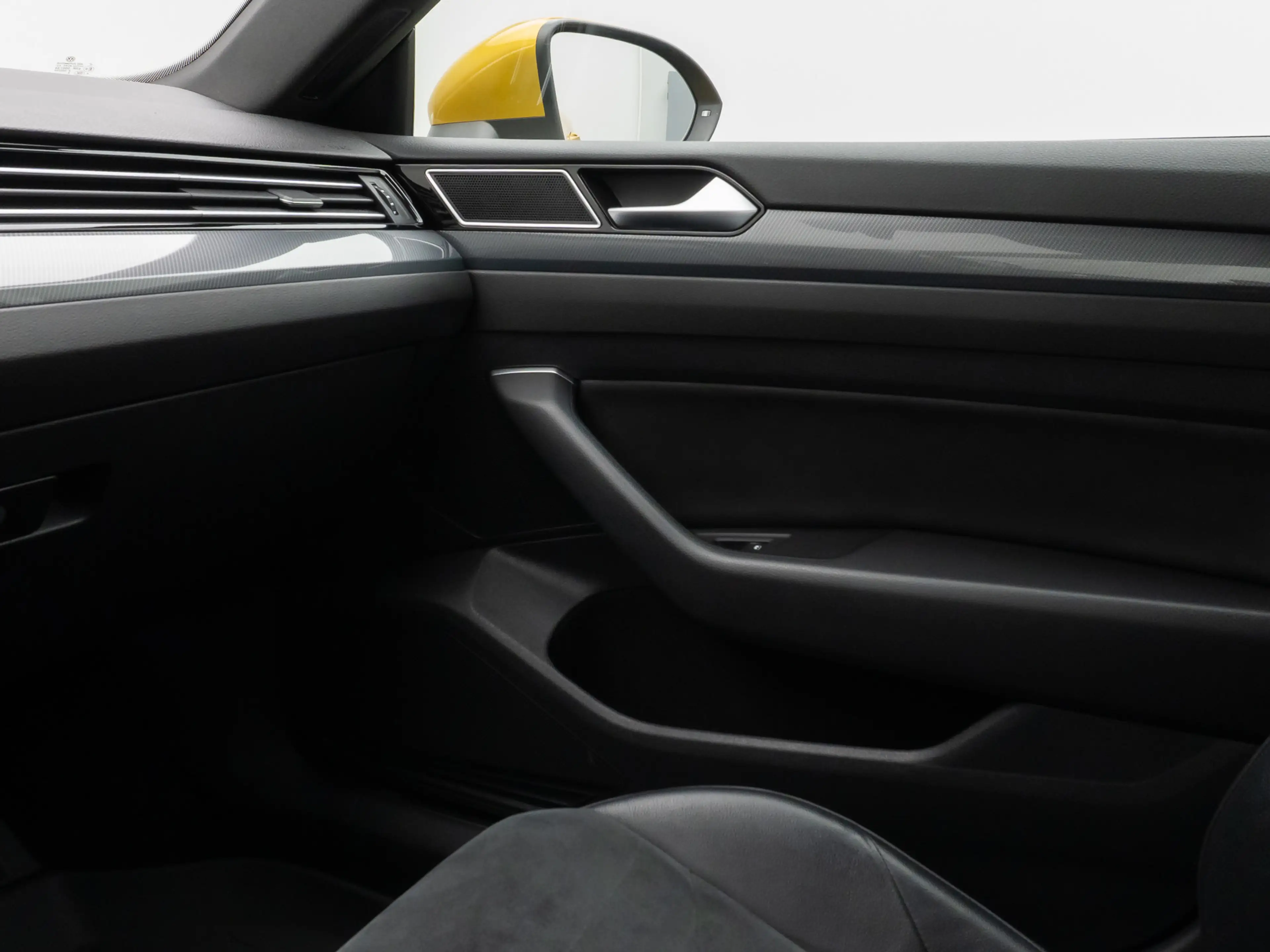 Volkswagen Arteon R-Line Kamera Fernlichtassist ACC 8Fach — photo 37
