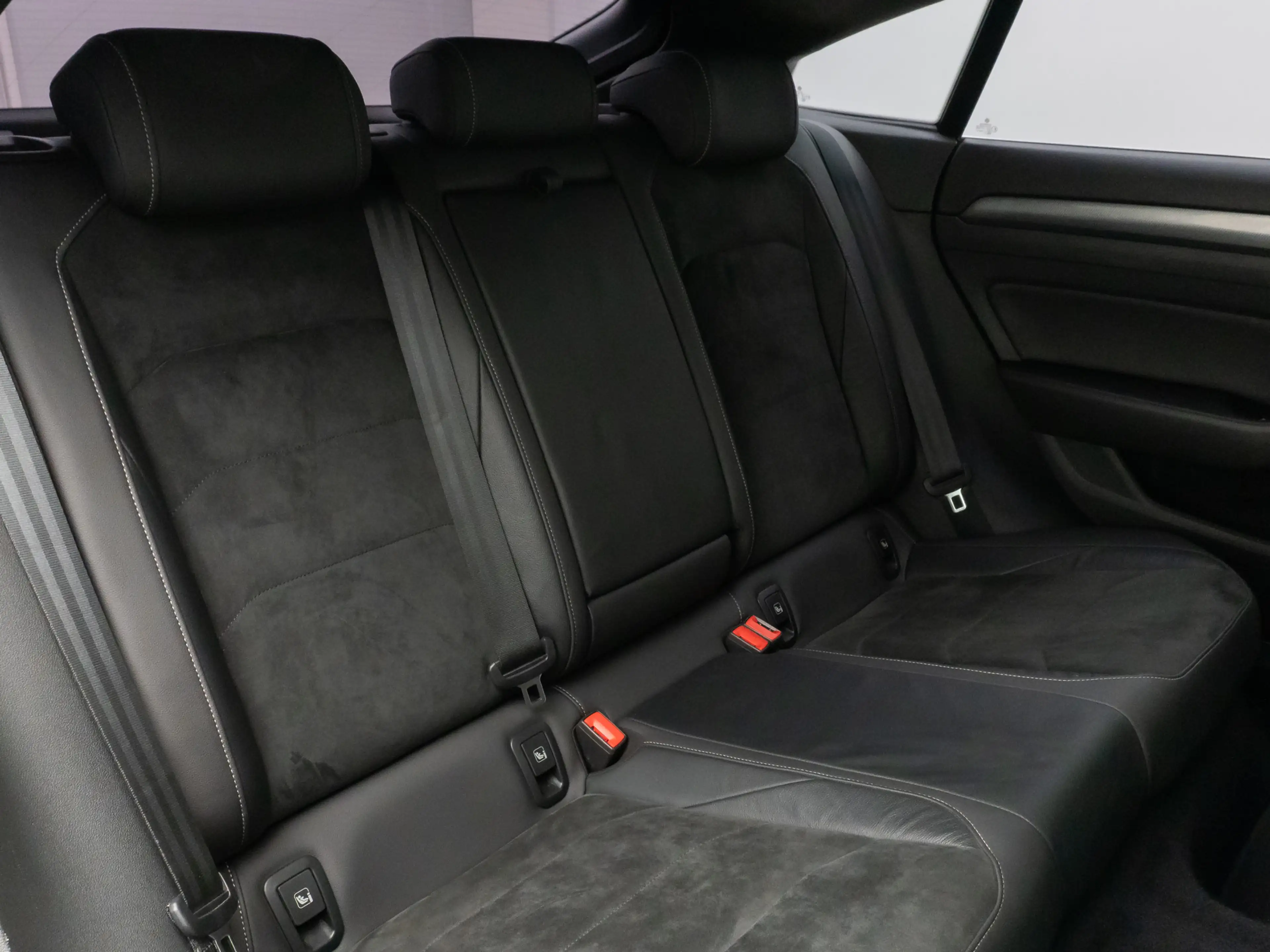 Volkswagen Arteon R-Line Kamera Fernlichtassist ACC 8Fach — photo 27