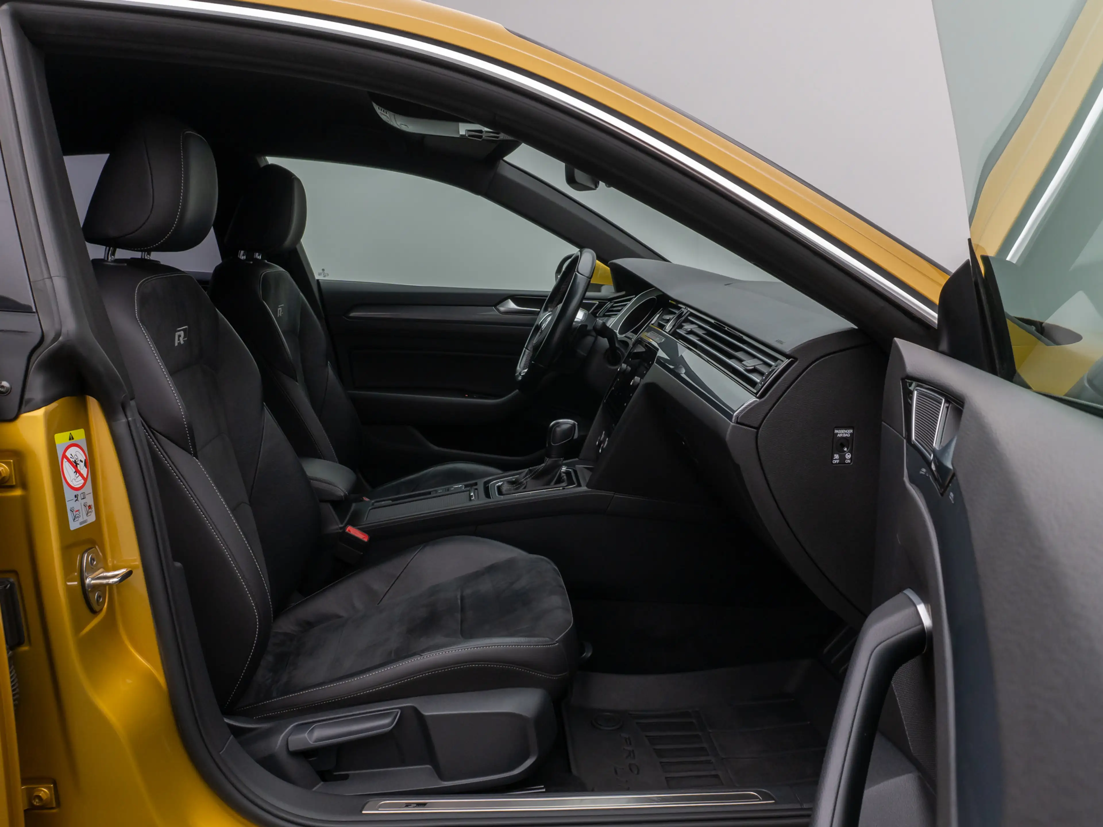 Volkswagen Arteon R-Line Kamera Fernlichtassist ACC 8Fach — photo 24