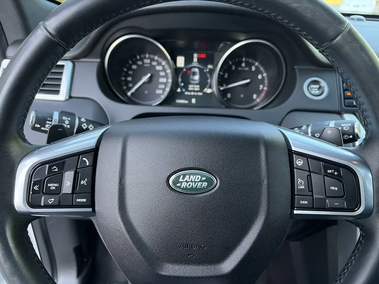 Land Rover Discovery Sport снимка Land Rover Discovery Sport