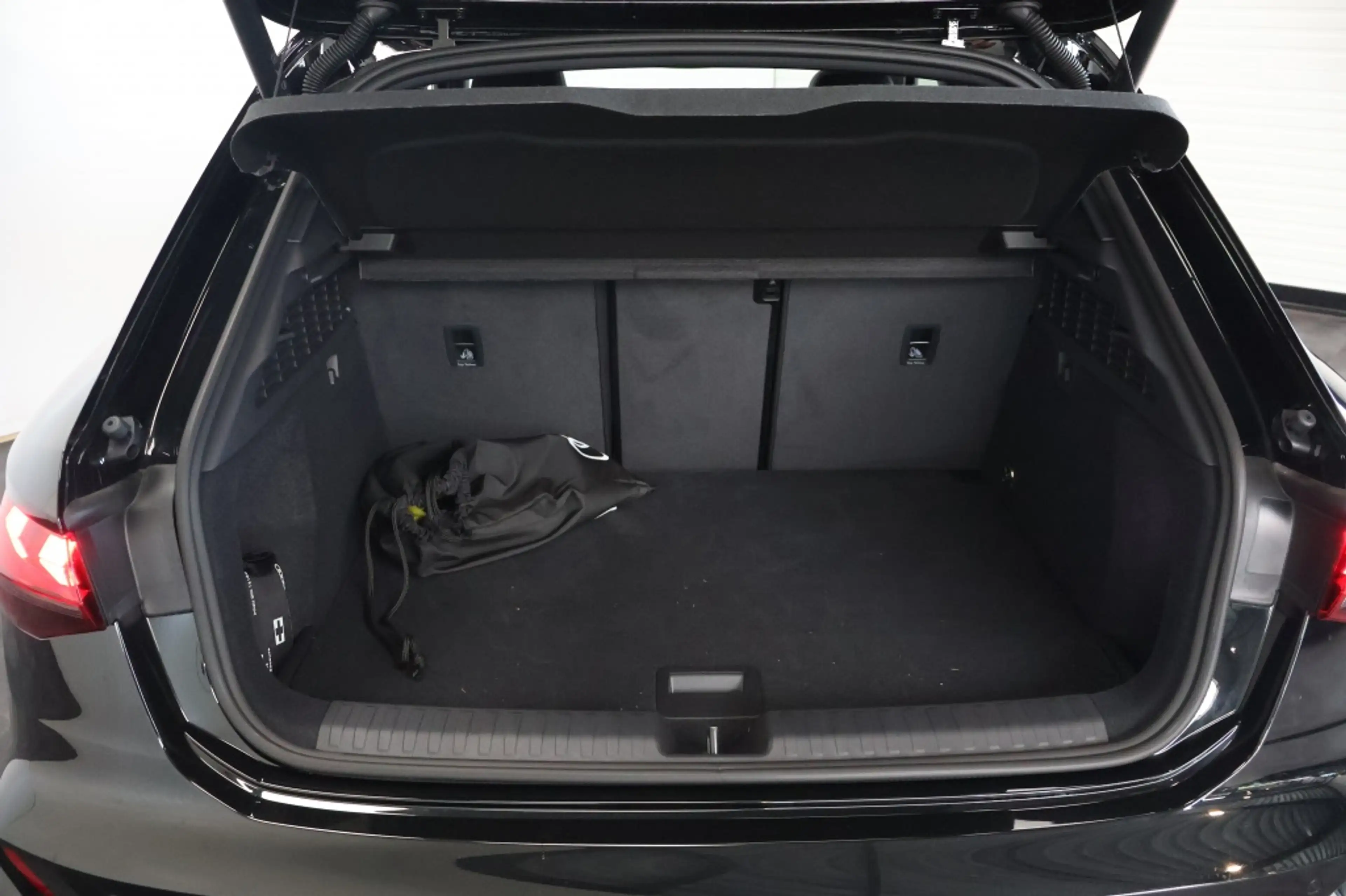 Audi A3 Sportback 45 TFSIe S edition Competition 272pk | P — photo 13