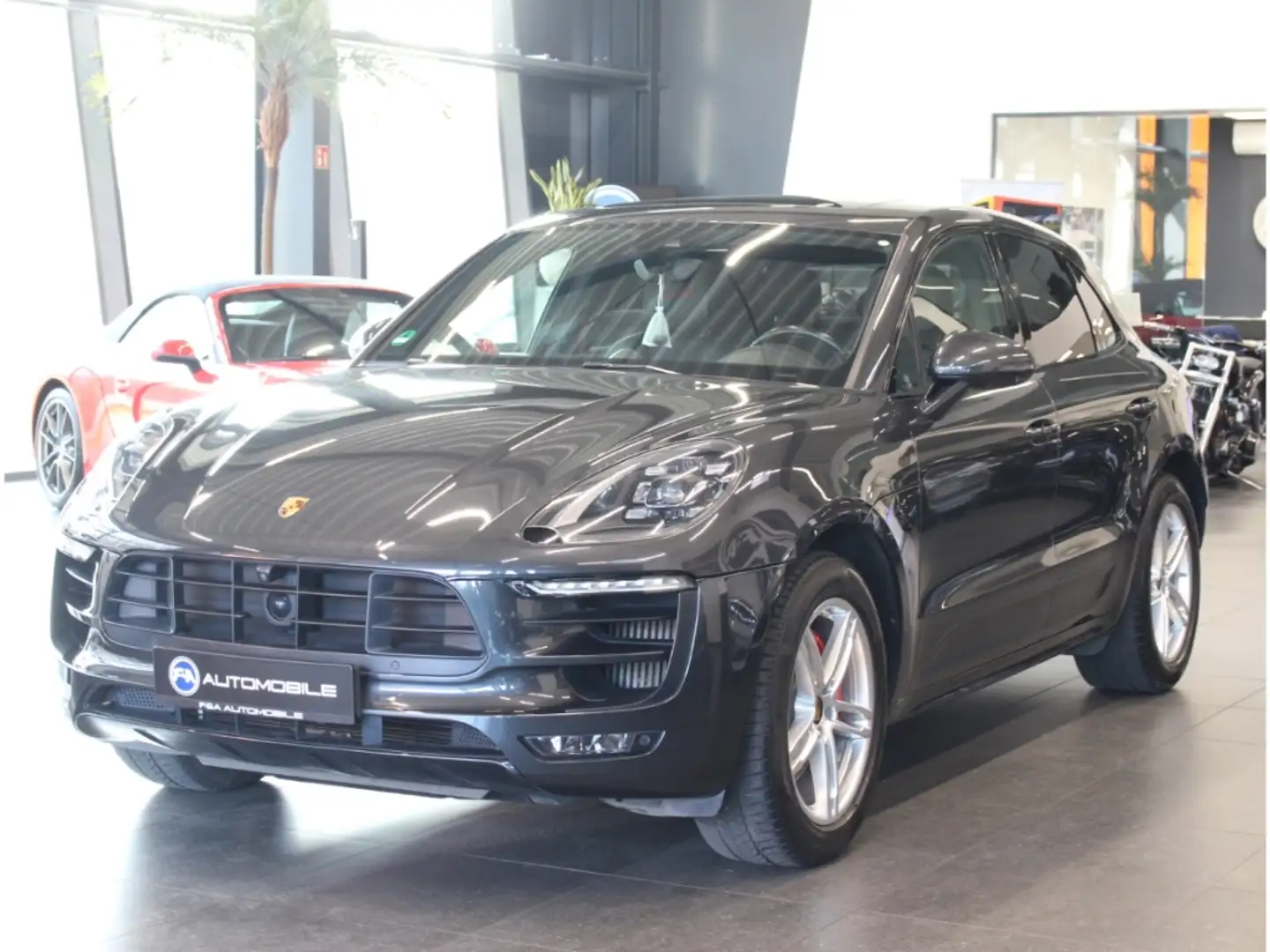 Porsche Macan GTS 3.0 Sport Chrono*Carbon*Pano*2.Hand Grau - 1