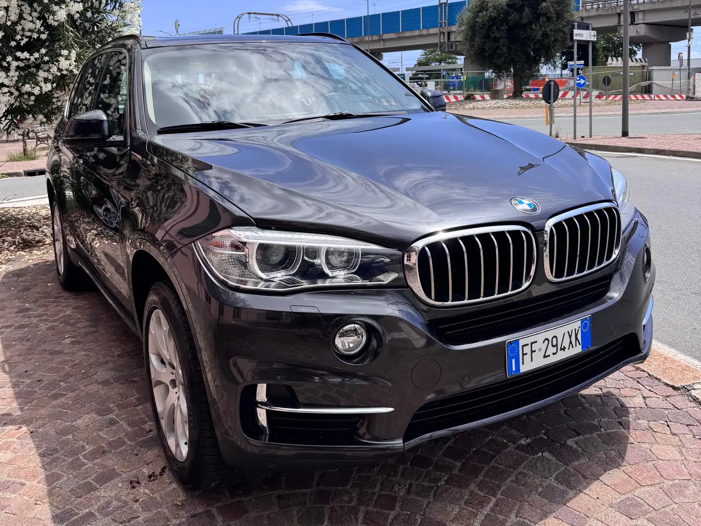 BMW X5 xdrive25d Luxury 231cv auto cerchi 19" Gri - 1