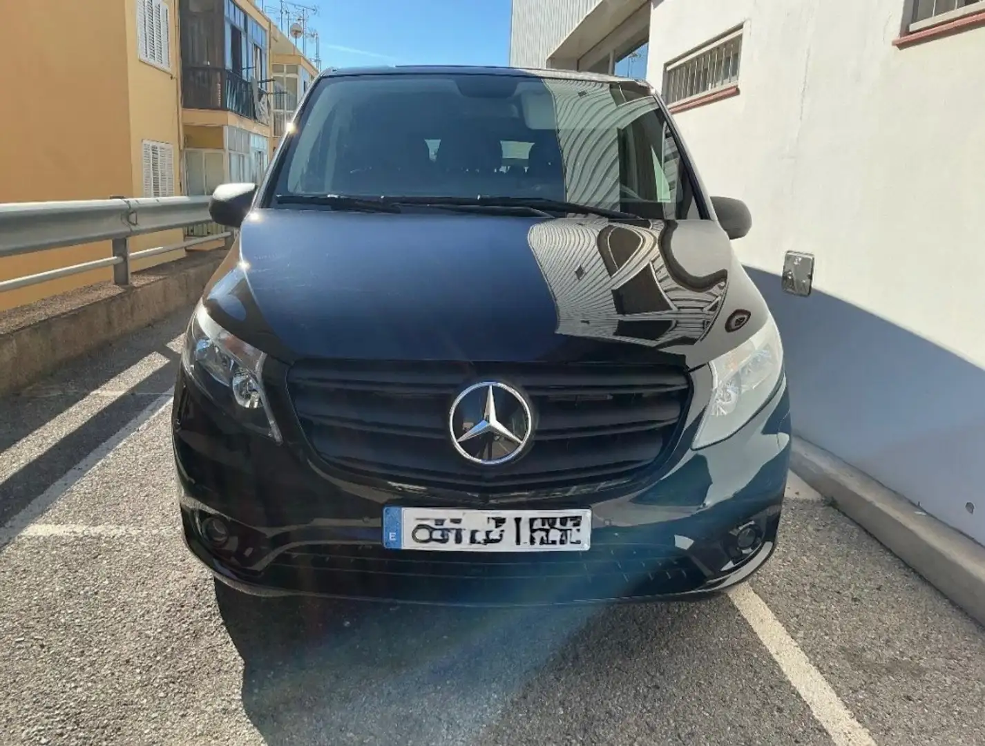 Mercedes-Benz Vito eVito Tourer 129 Pro Larga 100kWh Pro Negro - 1