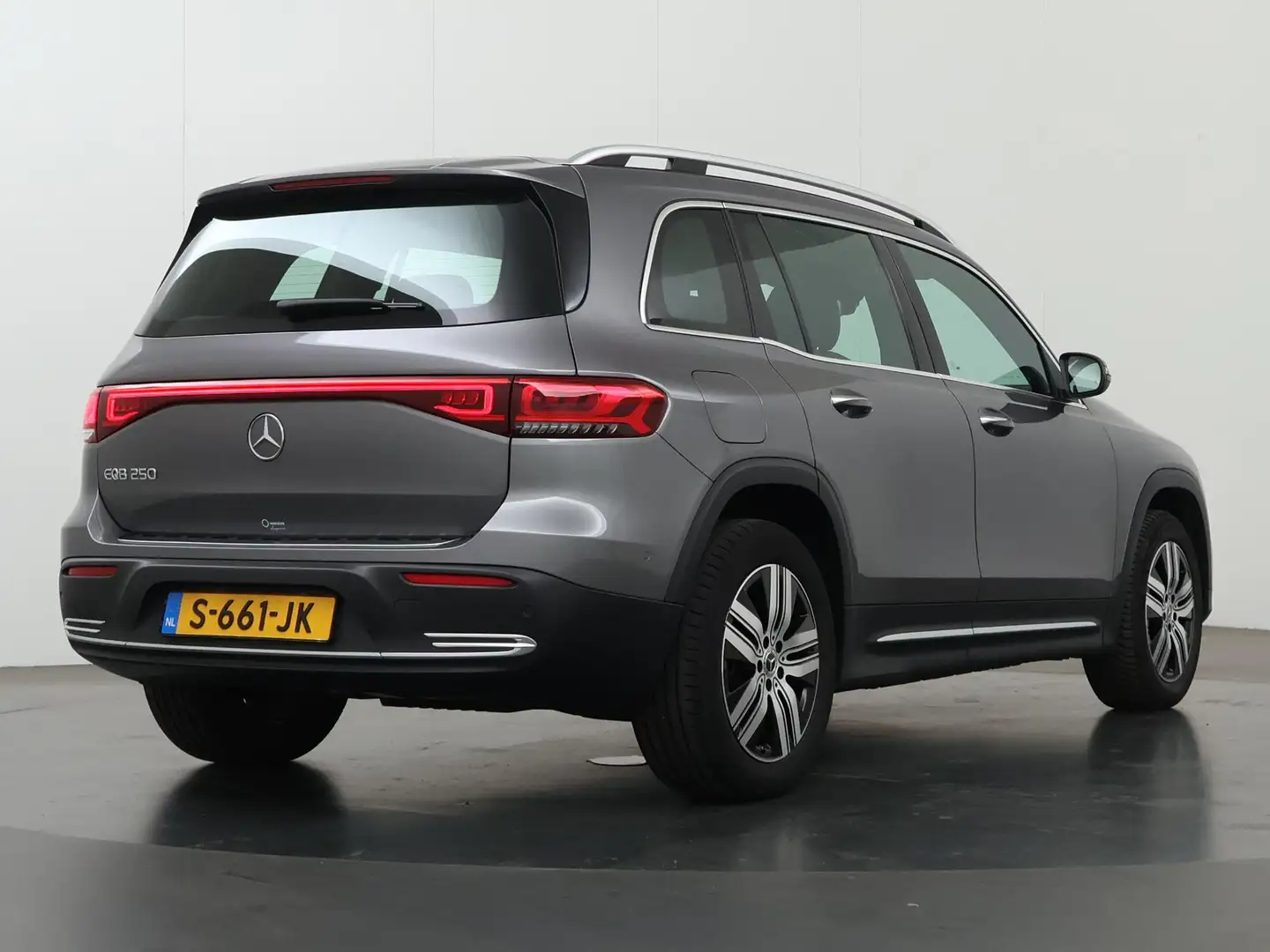 Mercedes-Benz EQB 250 Luxury Line 67 kWh | Keyless | Stoelverwarming | A Gris - 2