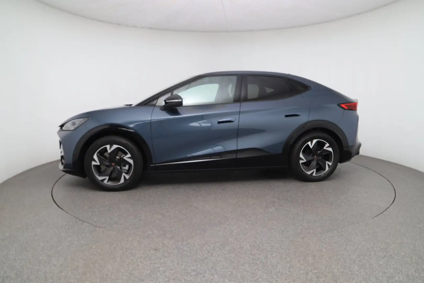 CUPRA Tavascan 210kW/286PS Blau - 2
