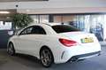 Mercedes-Benz CLA 180 AMG Navi Cruise CAM Xenon Radio LM Velgen Blanc - thumbnail 2