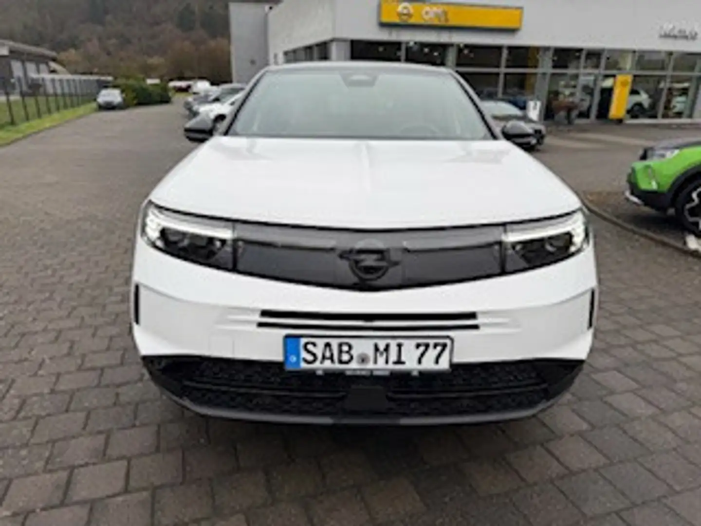 Opel Grandland 1.2 Turbo 48V Hybrid GS Weiß - 2