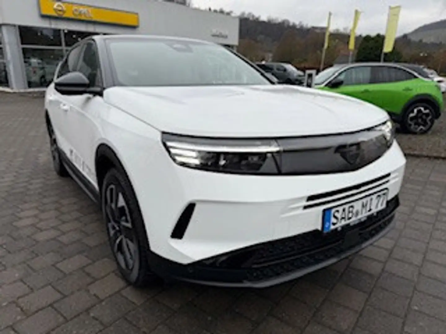 Opel Grandland 1.2 Turbo 48V Hybrid GS Weiß - 1