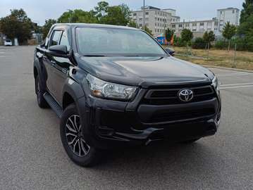 Hilux DK Country 4WD 2,8 D-4D Country
