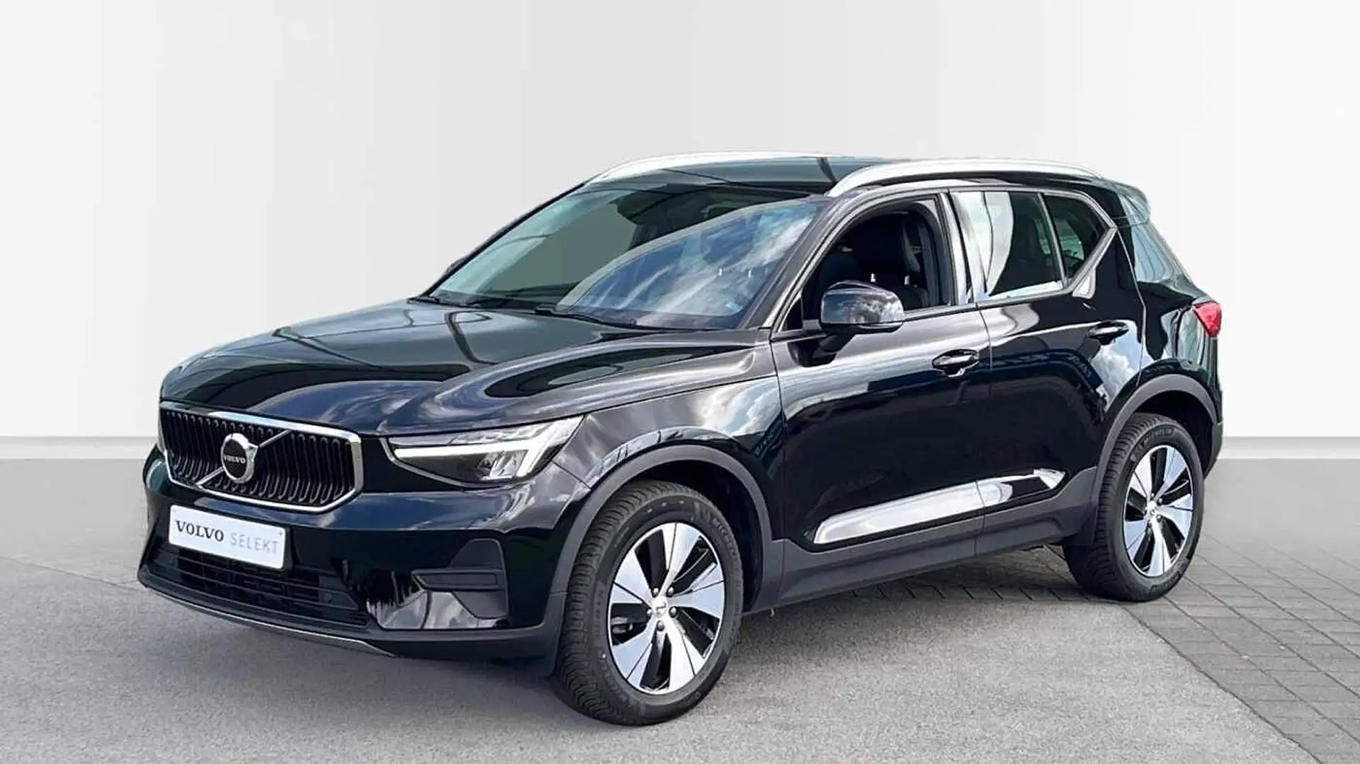 Volvo XC40 Core T2 Aut | Leder | Navi | Elektr kofferklep Cor Noir - 1