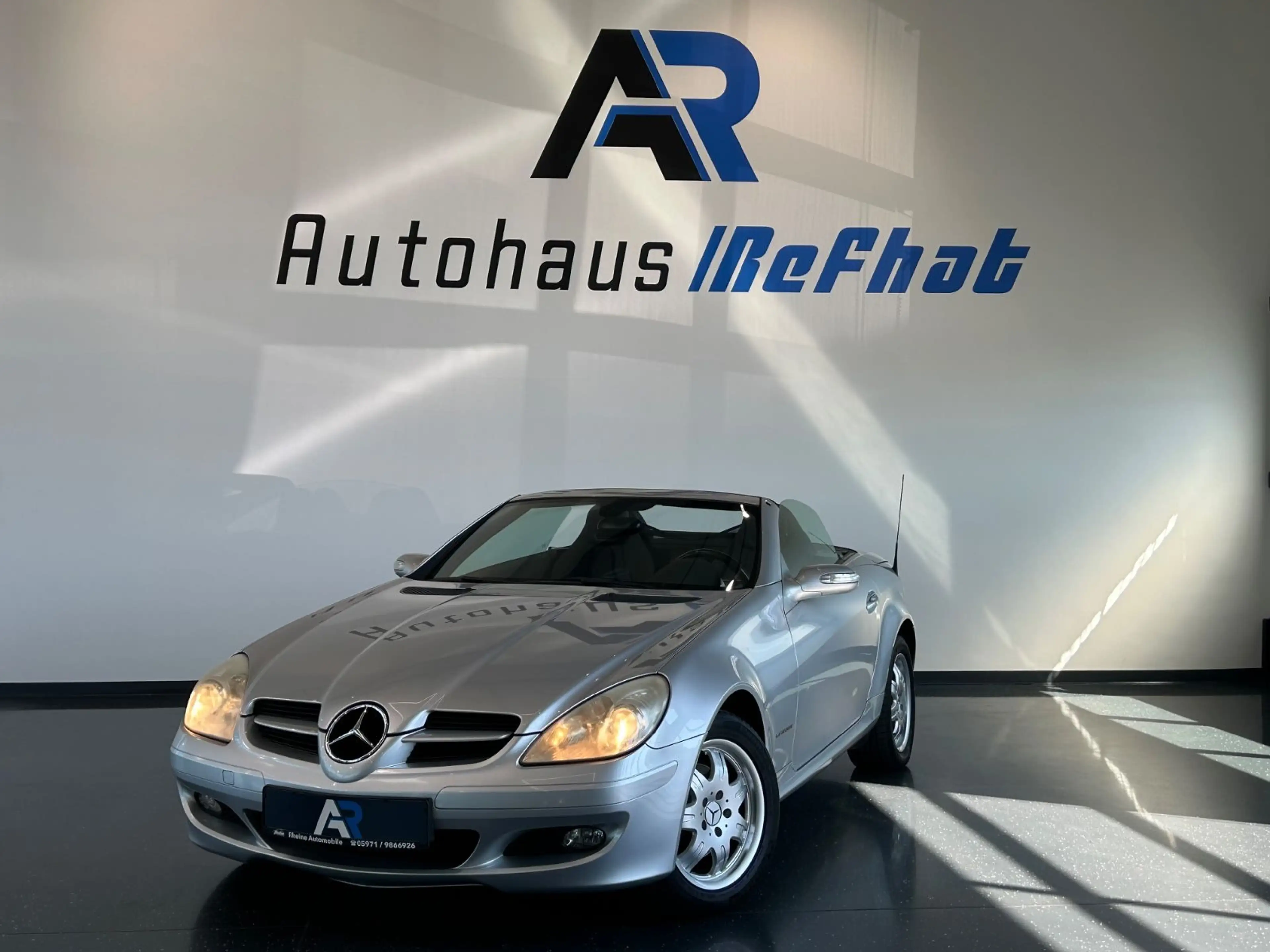 Mercedes-Benz SLK 200 Roadster Kompressor*LEDER*SHZ*NACKENHEIZ
