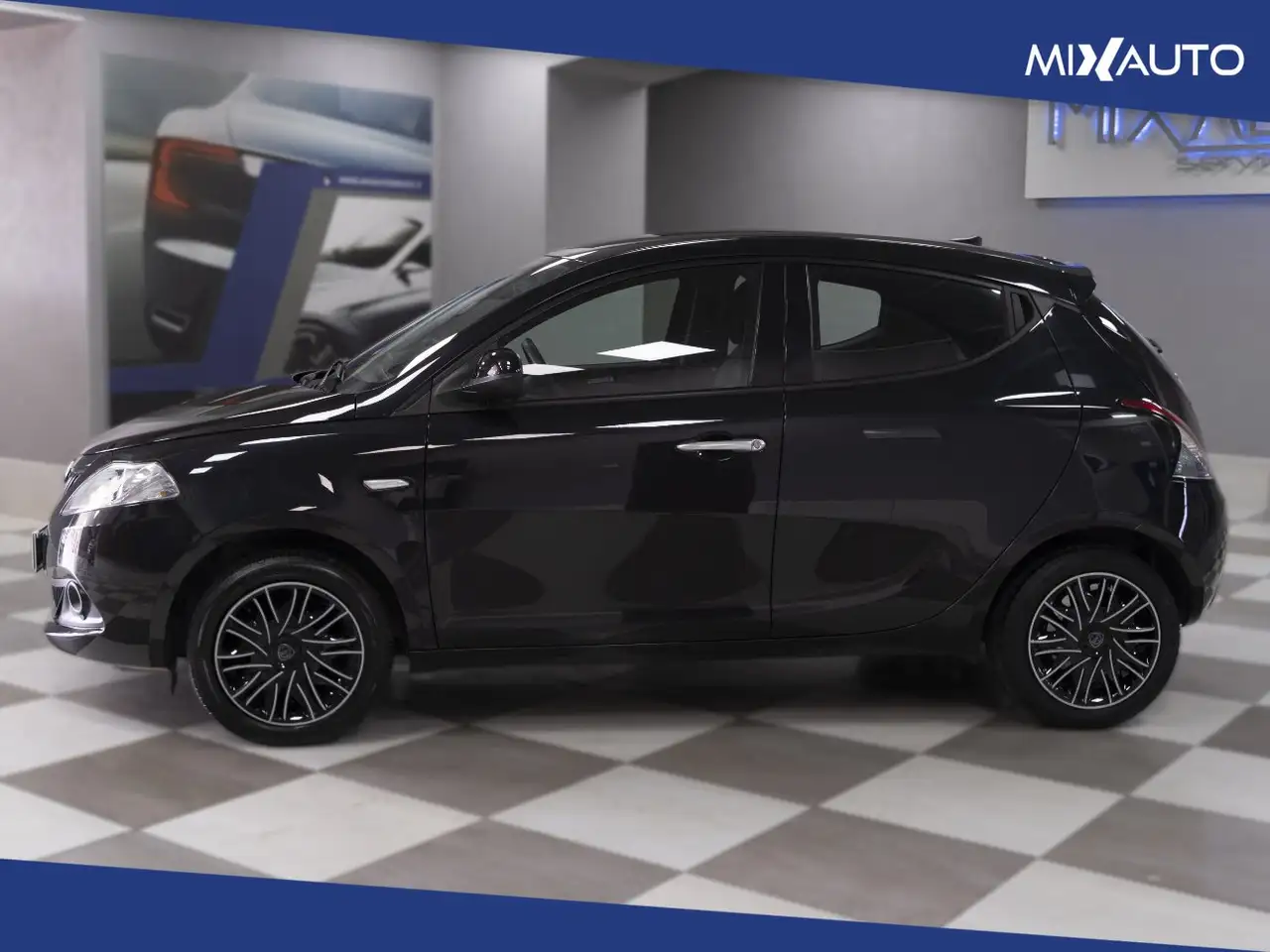 Lancia Ypsilon 1.0 Firefly Hybrid Silver 70CV 5 Porte, миниатюра 3