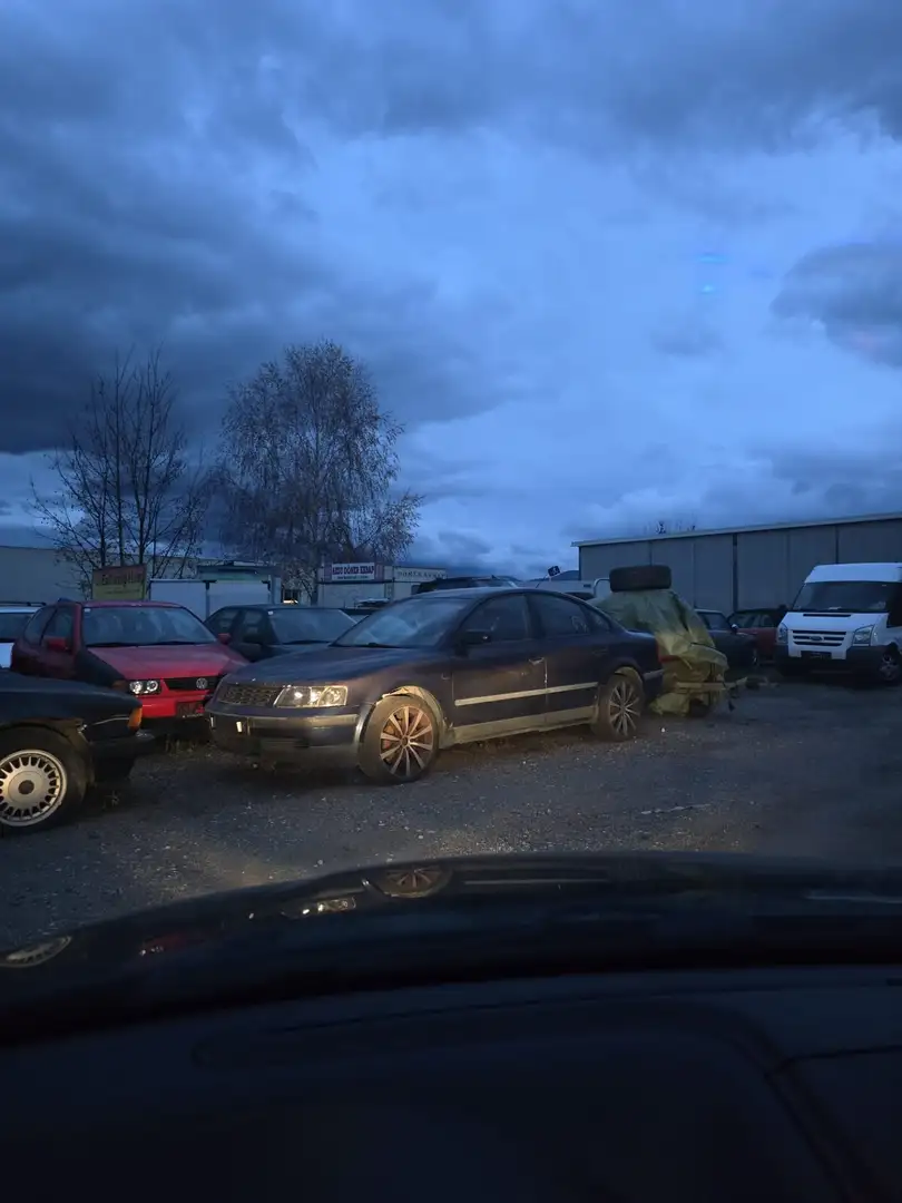 Volkswagen Passat 2,5 V6 TDI Comfortline 4motion - 1