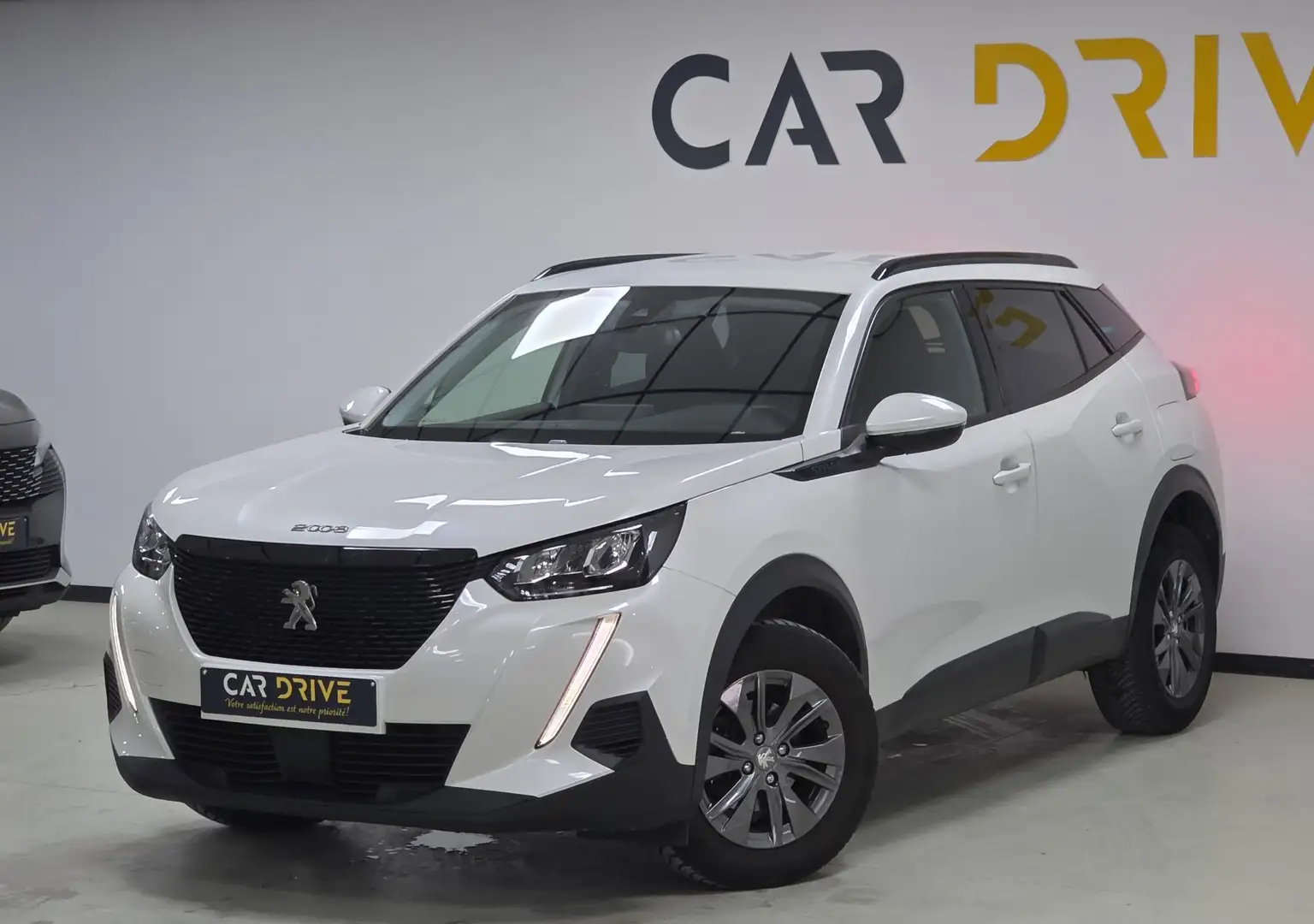 Peugeot 2008 1.5 BlueHDi CAPTEURS/CARNET/1ER PROPRIETAIRE Blanc - 1