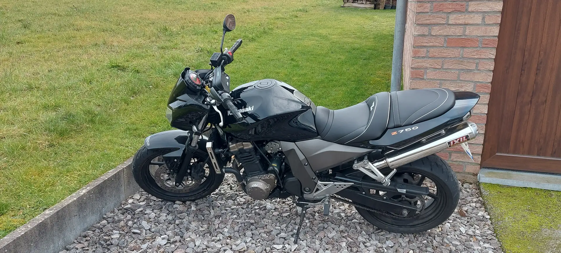 Kawasaki Z 750 Zwart - 1