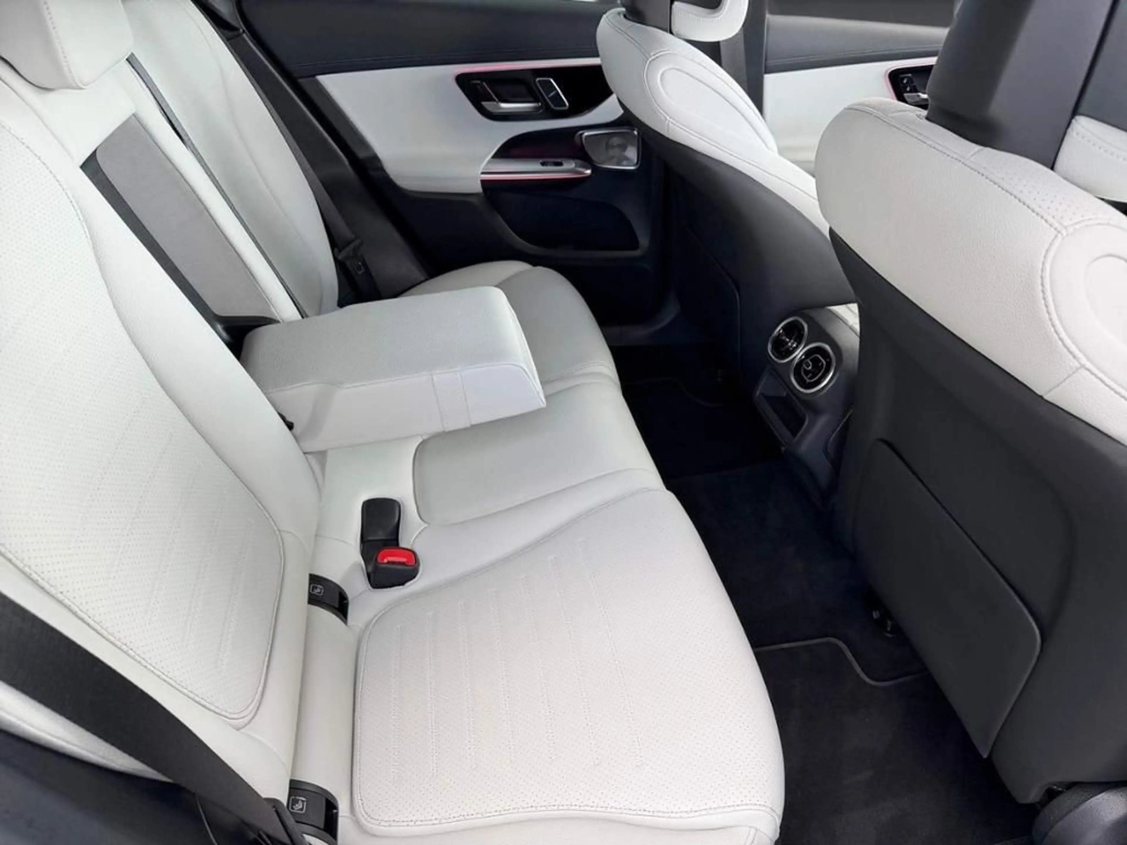 Mercedes-Benz GLC 300 de 4M Coupé AMG, Pano, grey,Burm3D,DISTR — photo 4