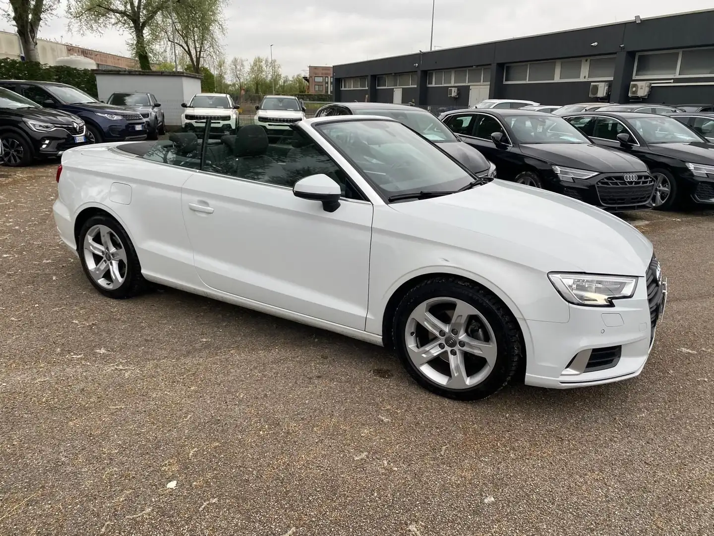 Audi A3 Cabrio 2.0 TDI S tronic Sport Bianco - 2