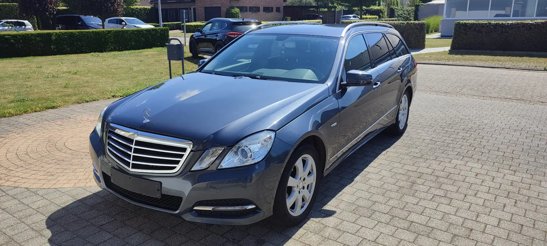 Mercedes-Benz E 200 T CDI DPF BlueEFFICIENCY 7G-TRONIC Avantgarde - 1