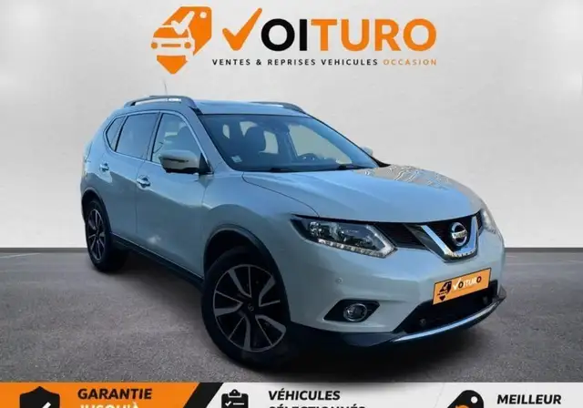 Nissan X-Trail view 2