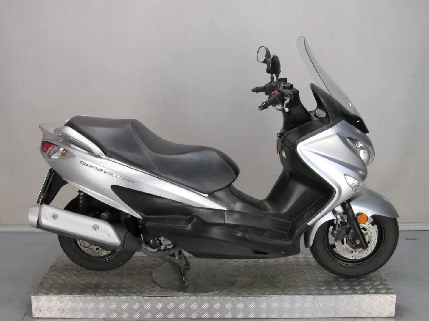 Suzuki Burgman 200 Szürke - 1