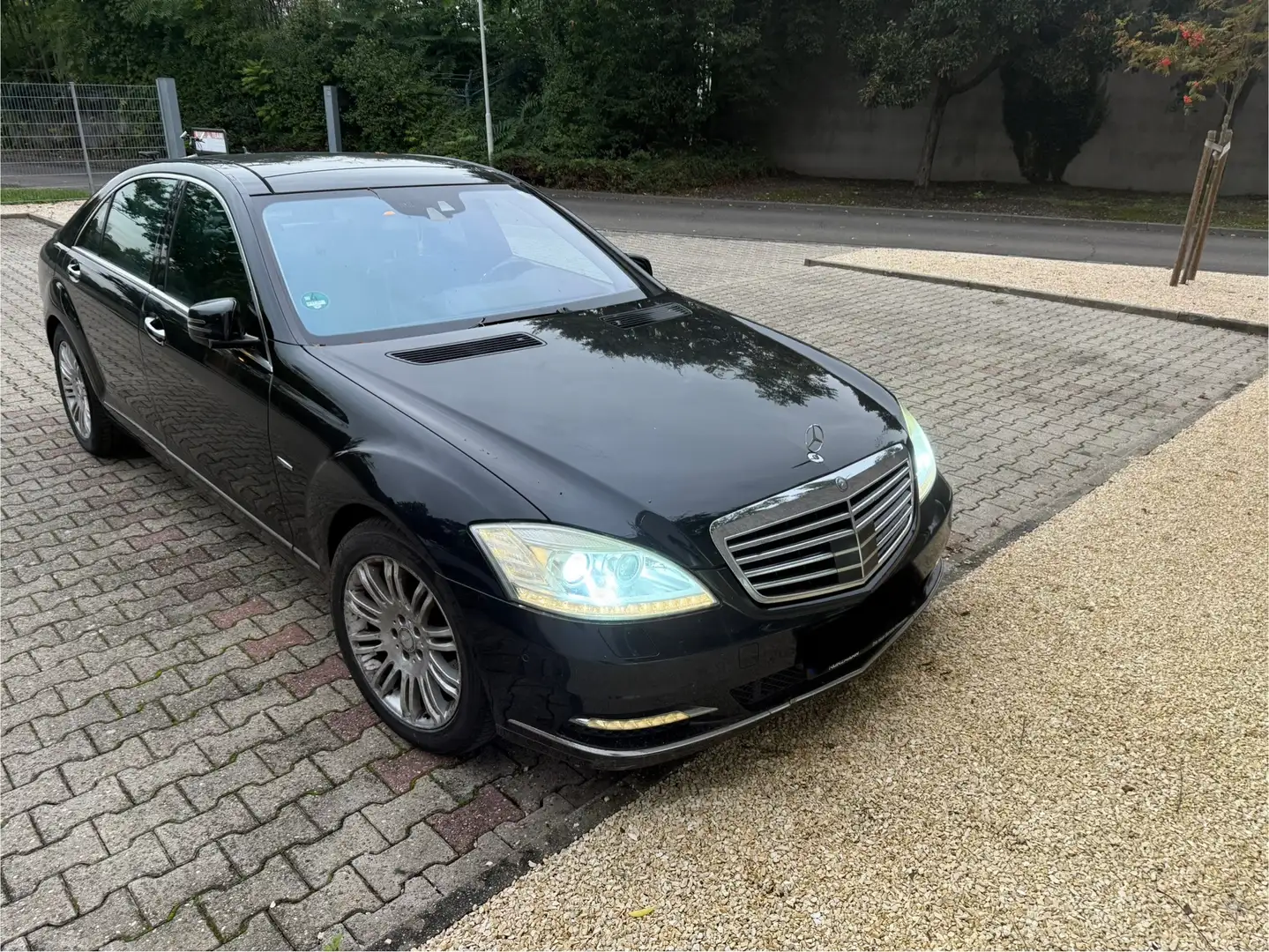 Mercedes-Benz S 350 S 350 BlueTec L (221.126) Schwarz - 1