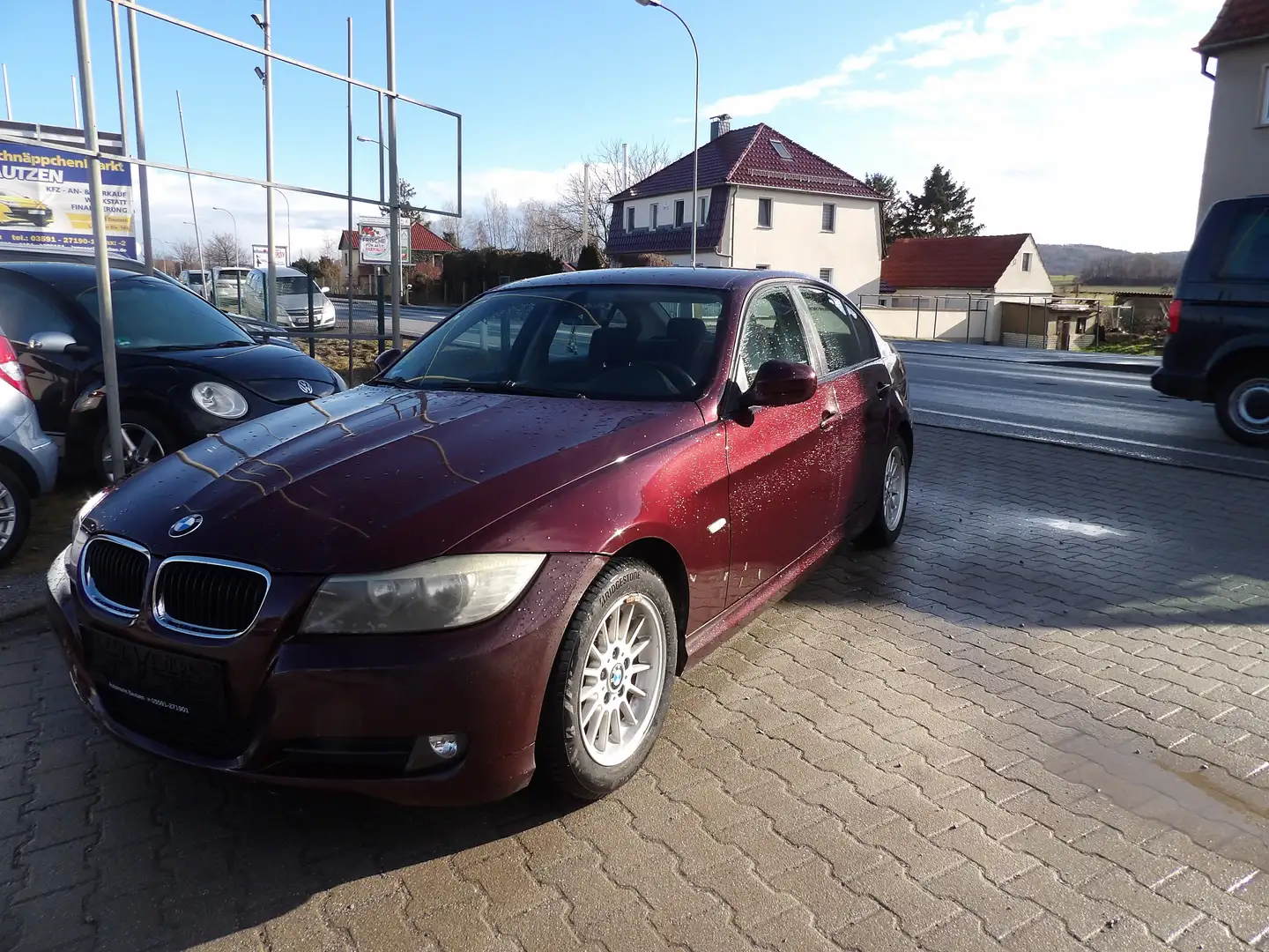 BMW 318 Edition Exclusive Klima Aluräder HU AU Neu Rot - 1