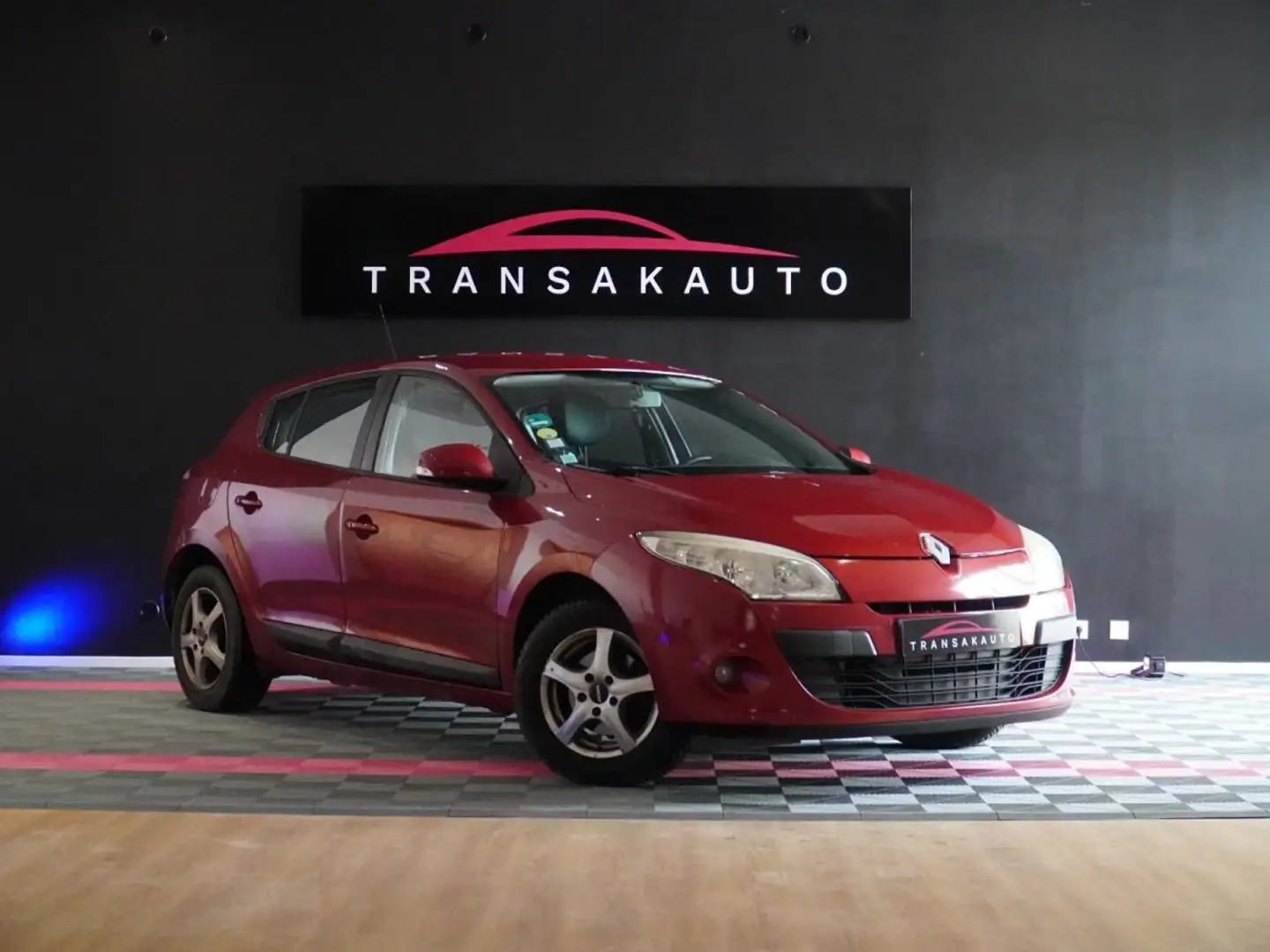 Renault Megane III BERLINE TCE 130 Expression Euro 5 Rouge - 1