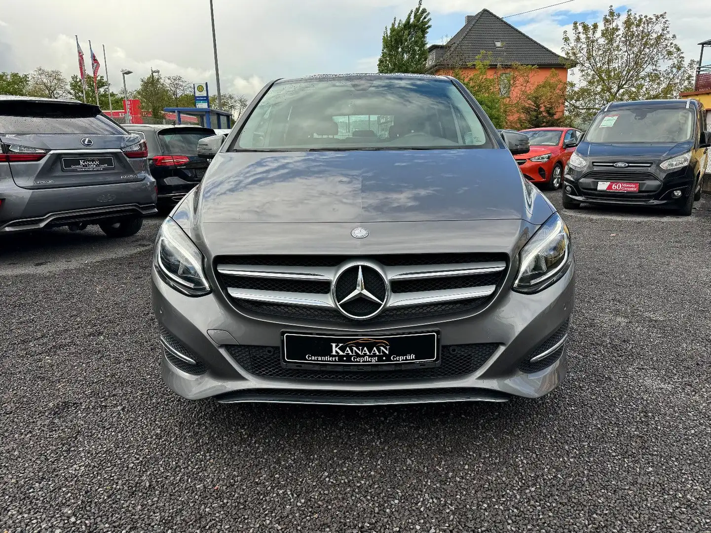 Mercedes-Benz B 180 B -Klasse AUTOMATIK*LED*NAVI*PDC*EU6 Grijs - 2