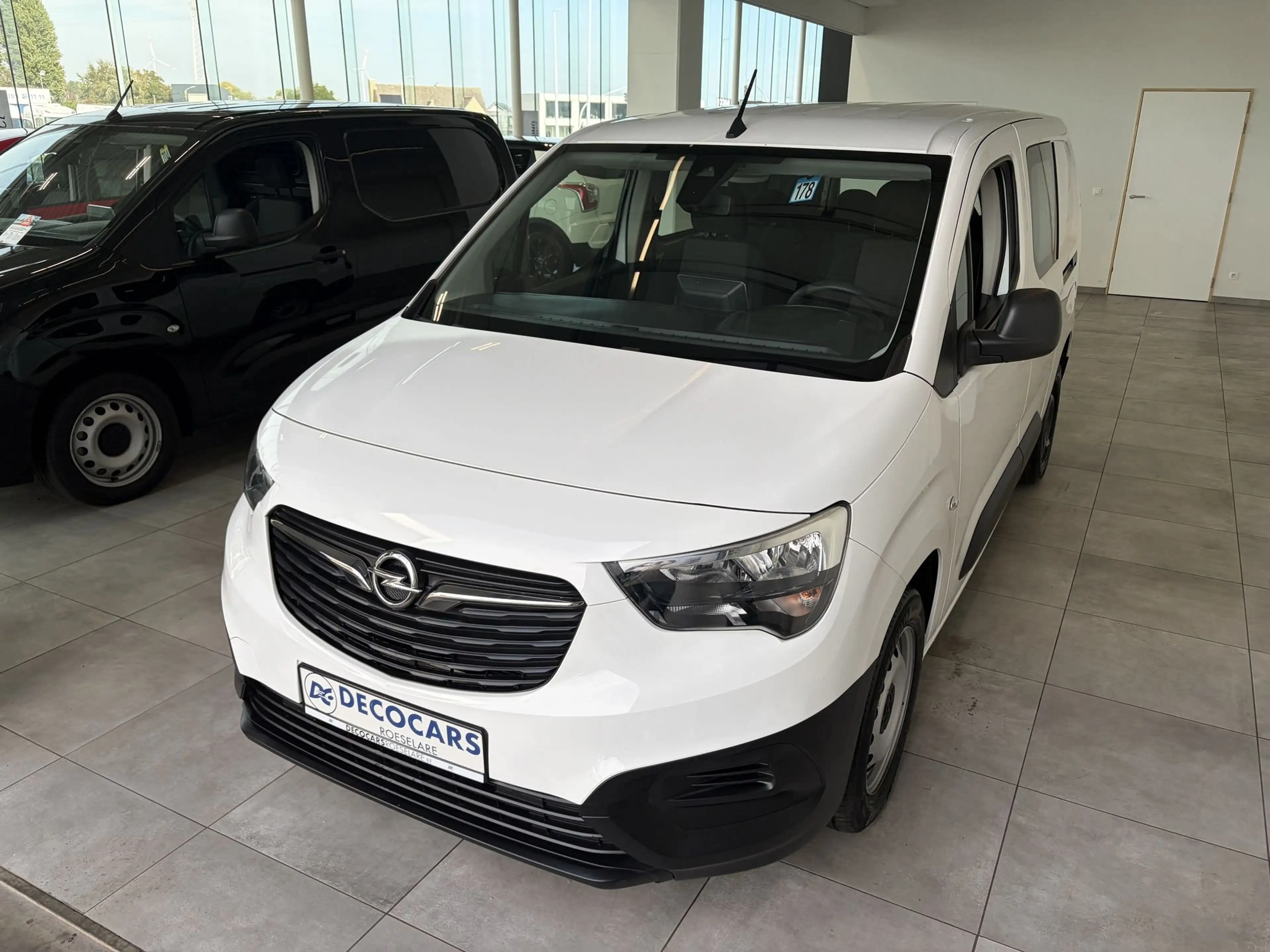 Opel Combo Dubbele Cabine / Lichte Vracht / BTW Aftrekbaar / Apple Carplay - Android Auto / Airco / — photo 2