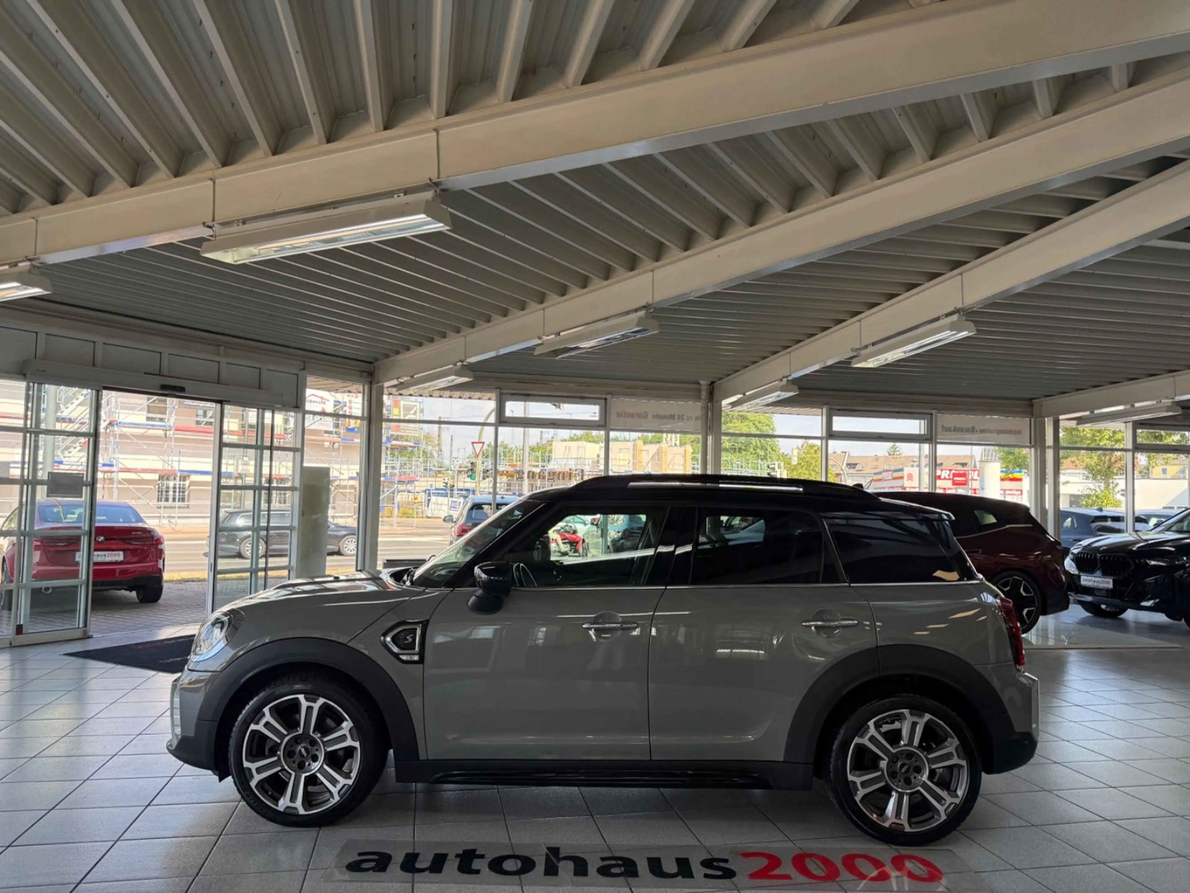 MINI Cooper SD Countryman Trim All4 AUT./LRF/PANO/HUD — photo 5