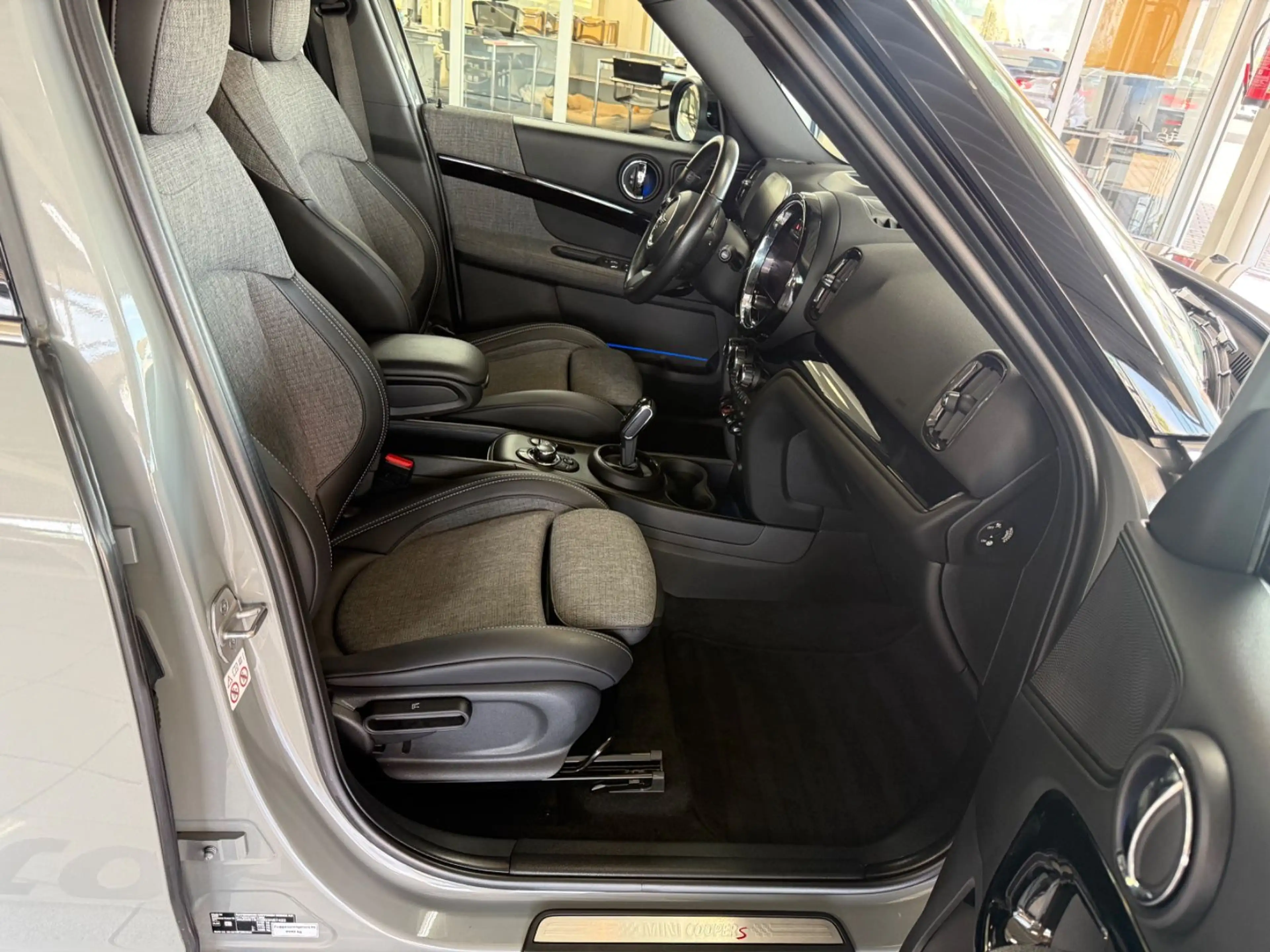 MINI Cooper SD Countryman Trim All4 AUT./LRF/PANO/HUD — photo 9